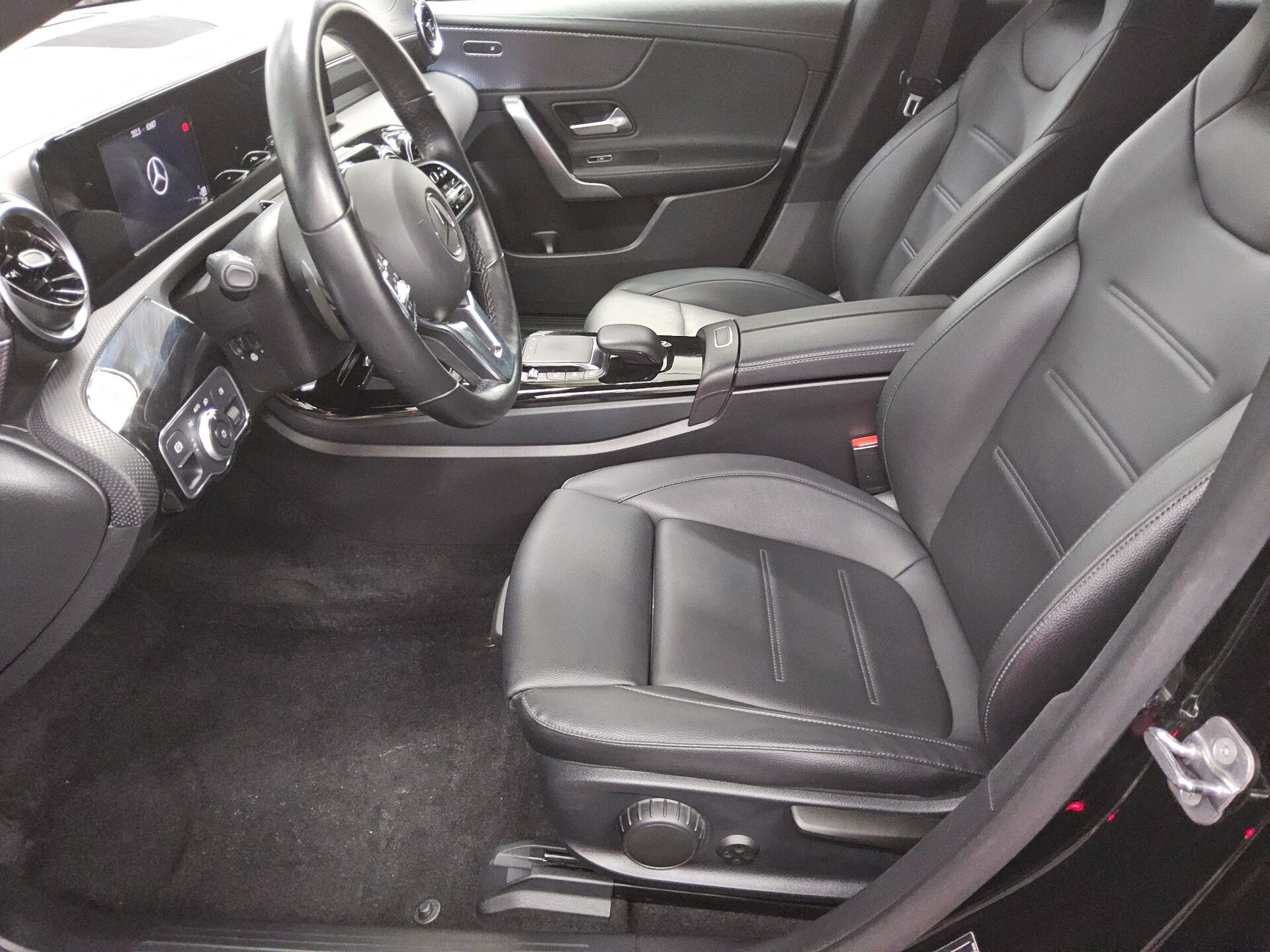 Mercedes-Benz CLA 200 SB d Progressive Leder Navi MB-LED Sound 9
