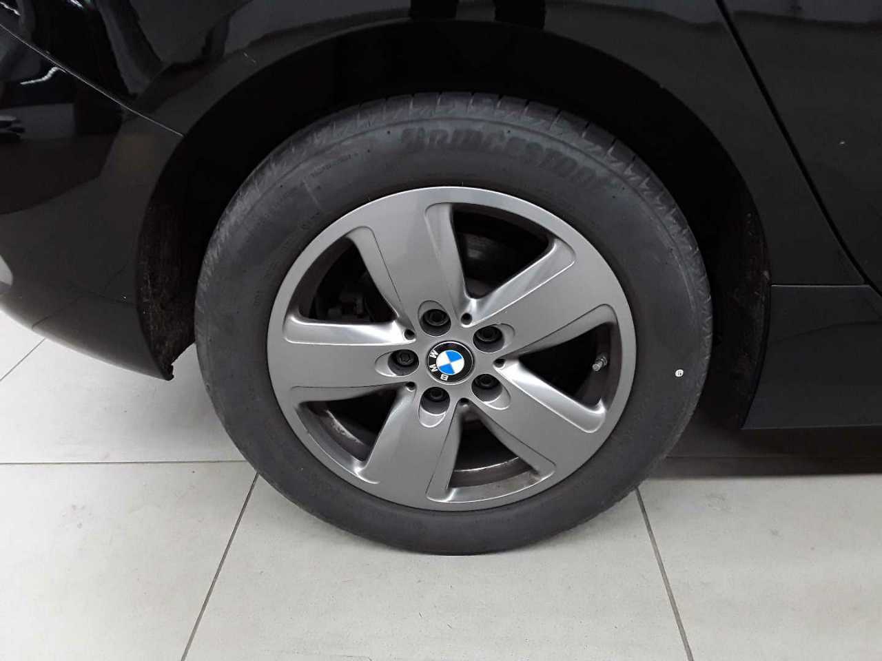BMW 116dA Advantage NAVI KLIMAAUT LED MFL SHZ 12
