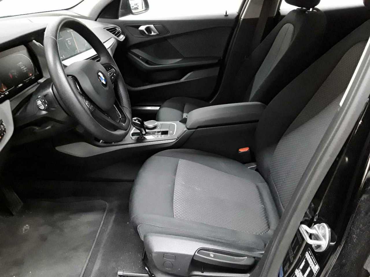 BMW 116dA Advantage NAVI KLIMAAUT LED MFL SHZ 5