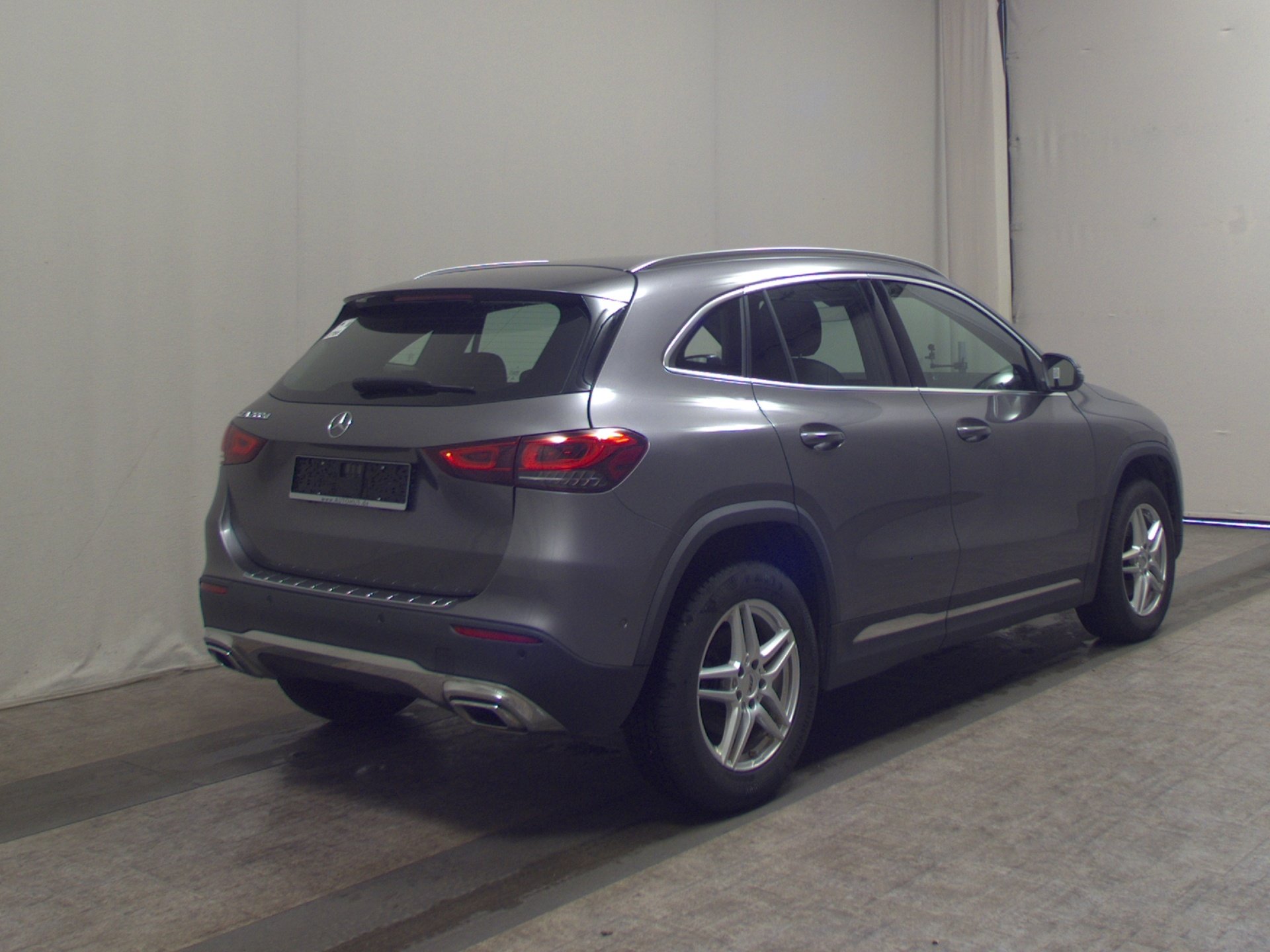 Mercedes-Benz GLA 200 d 4