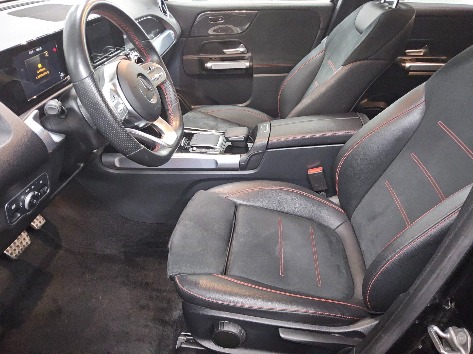 Mercedes-Benz GLB 200 d AMG-Line Navi Shz PDC 9