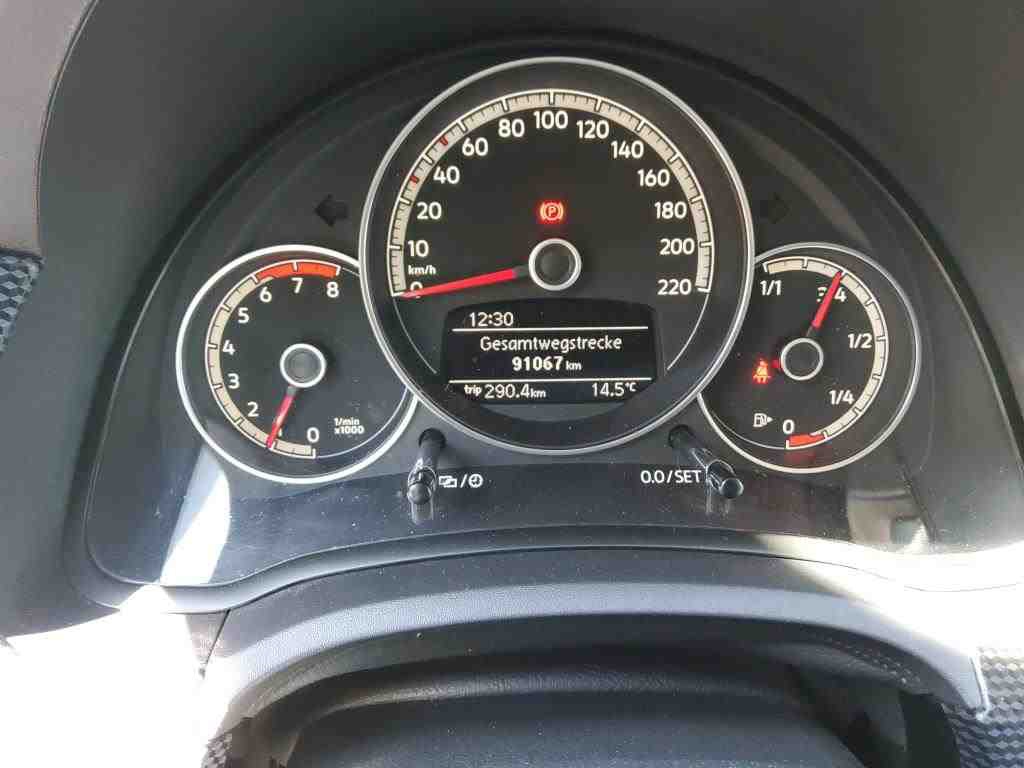 Volkswagen up! 1.0 KLIMA RADIO MFL DAB 8