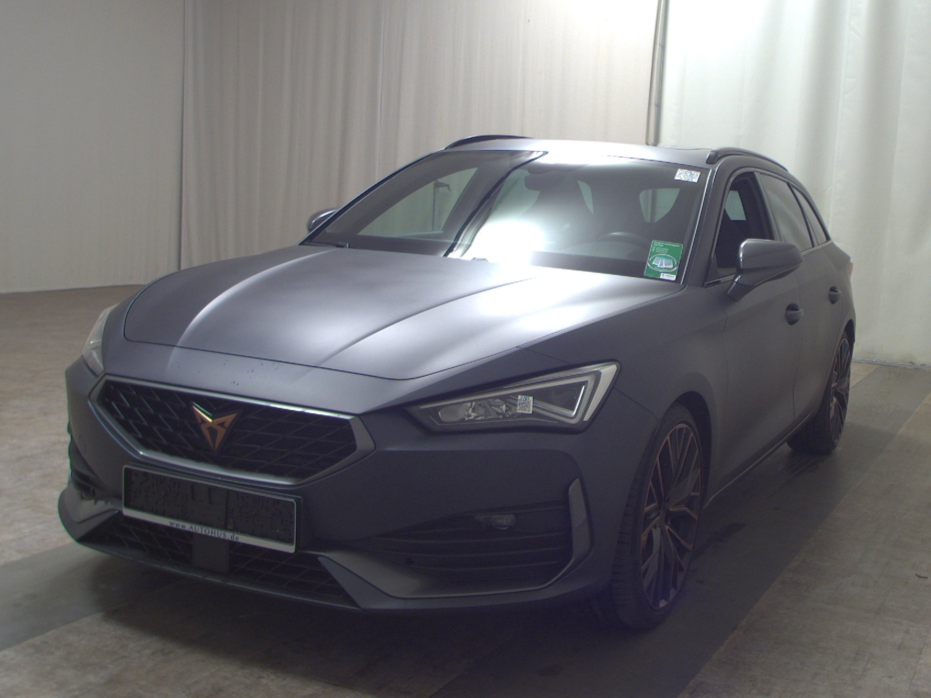 Cupra Leon Sportstourer 2.0 TSI 4Drive VZ Navi Pano vc 2