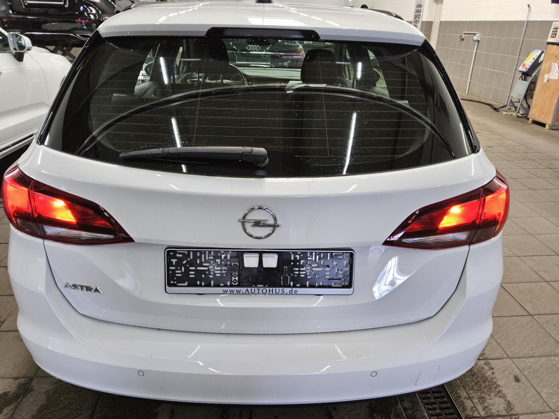 Opel Astra ST 1.5 D Business Ed. -Motorschaden- 10