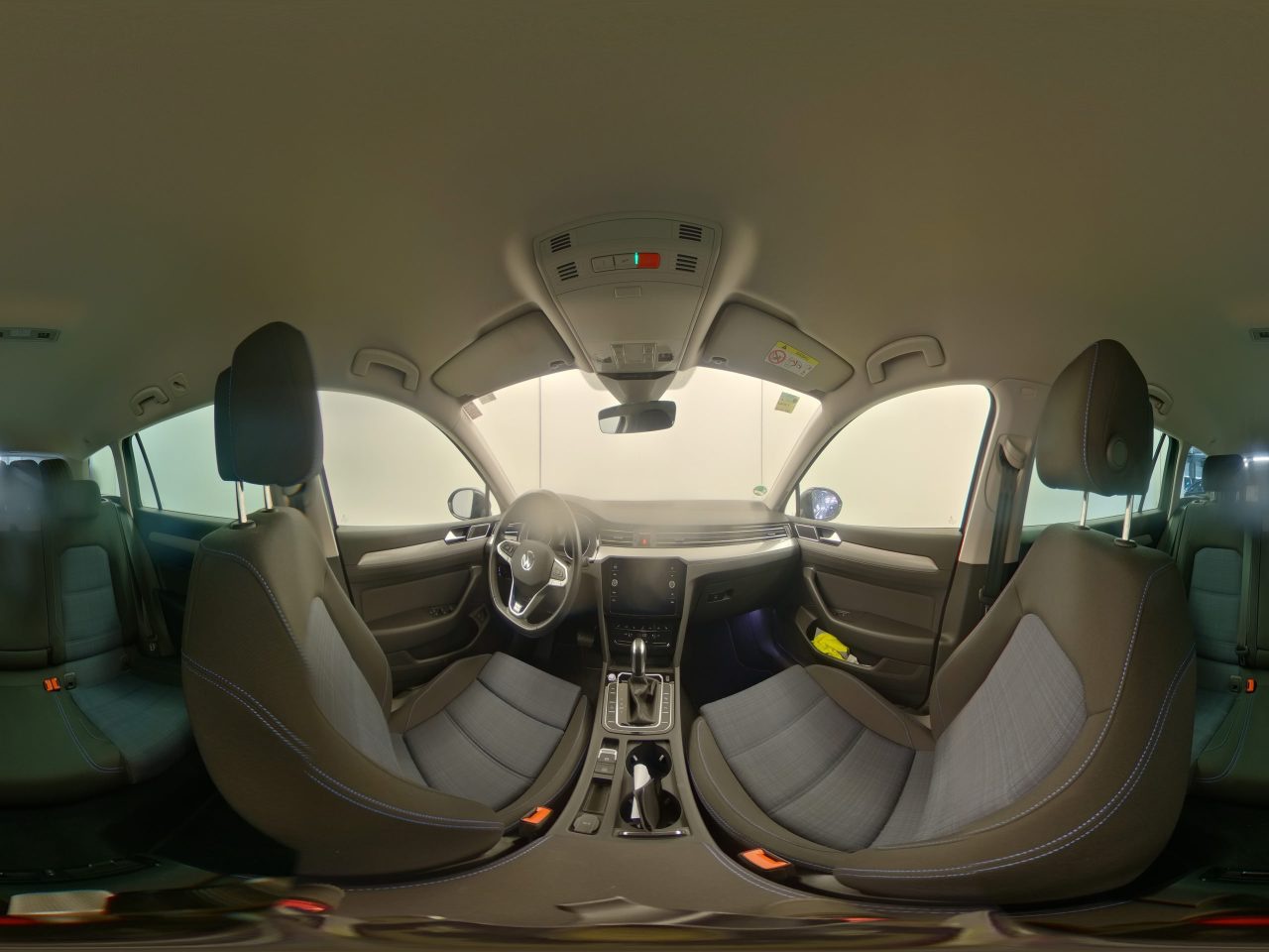 Volkswagen Passat Variant GTE 1.4 TSI NAVI KLIMAAUT LED SHZ PDC 7
