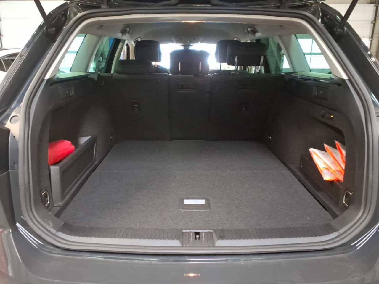 Volkswagen Passat Variant GTE 1.4 TSI NAVI KLIMAAUT LED SHZ PDC 10