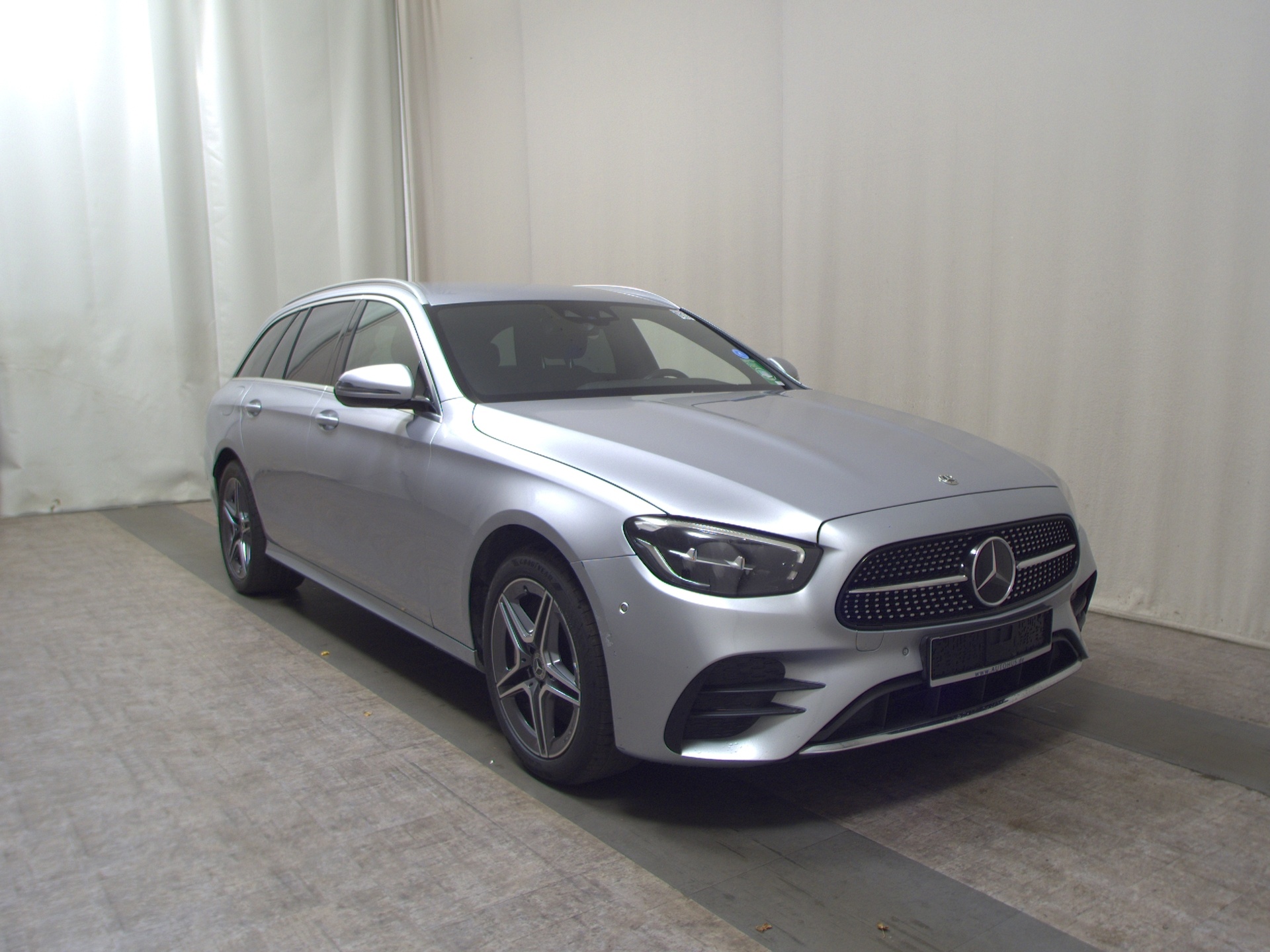 Mercedes-Benz E 300 T de 4M AMG-Line Navi LED Widescr. AHK RFK 3