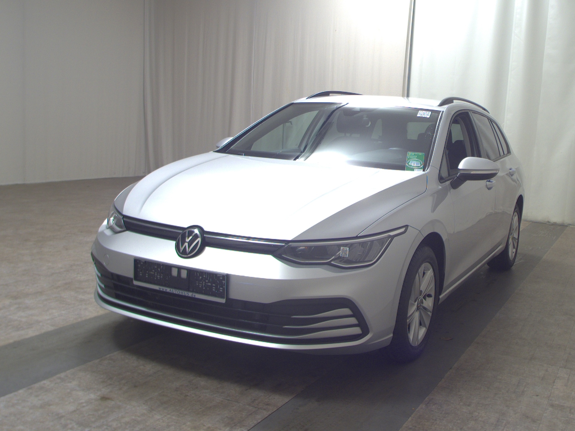 Volkswagen Golf-8 Var. 2.0 TDI Life Navi LED RfK ACC Shz 2