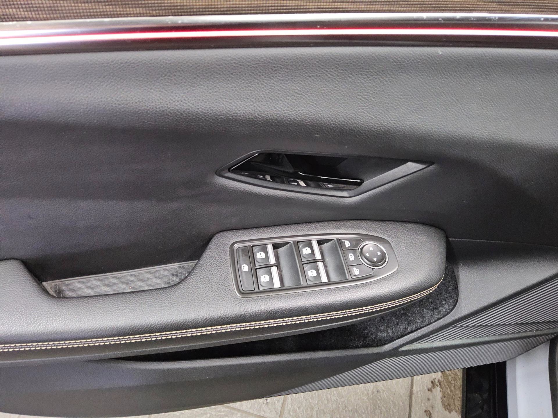 Renault Megane E-Tech EV60 220 Iconic Leder Navi H/K 10