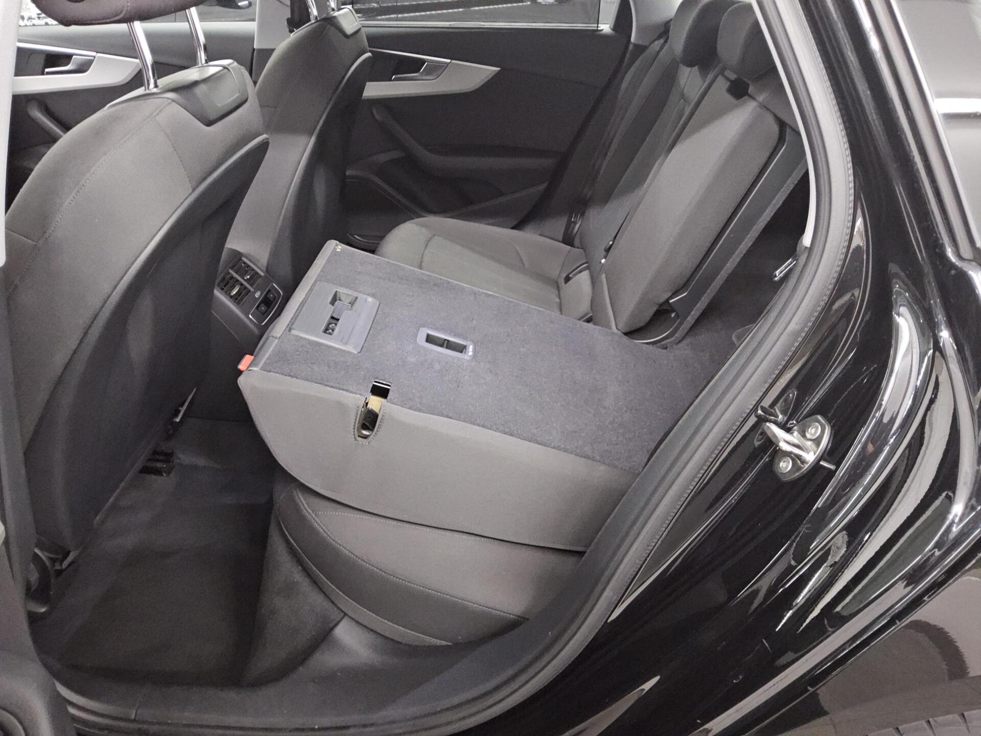 Audi A4 Avant 35 TDI NAVI KLIMAAUT LED SHZ PDC 12