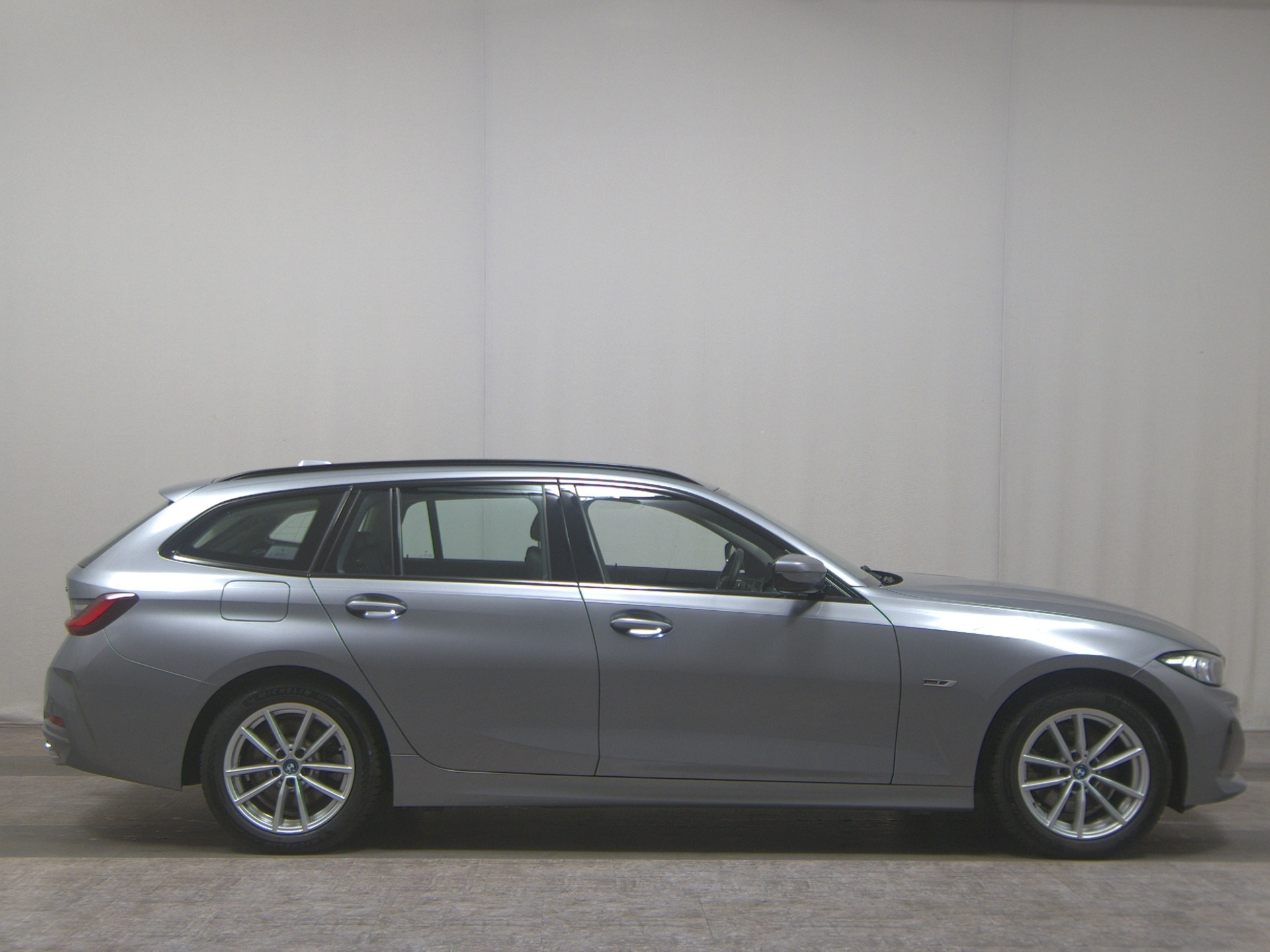 BMW 330e Touring T-Leder Navi LED Curved AHK DA Pro