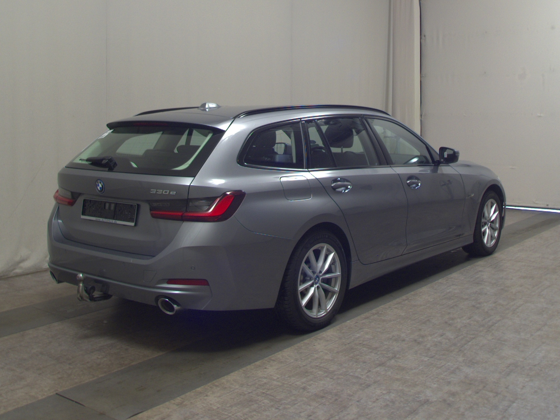 BMW 330e Touring T-Leder Navi LED Curved AHK DA Pro 4