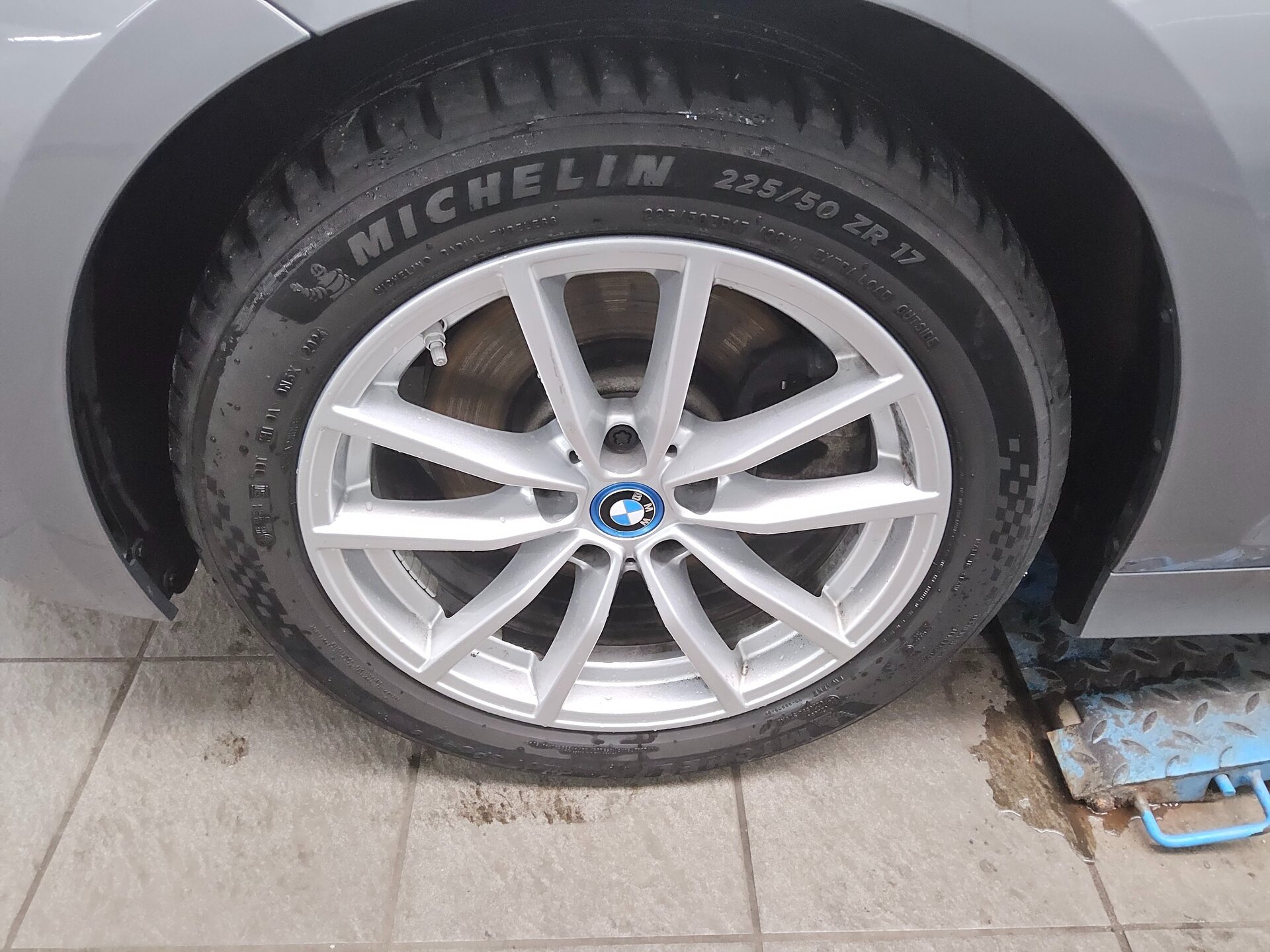 BMW 330e Touring T-Leder Navi LED Curved AHK DA Pro 11
