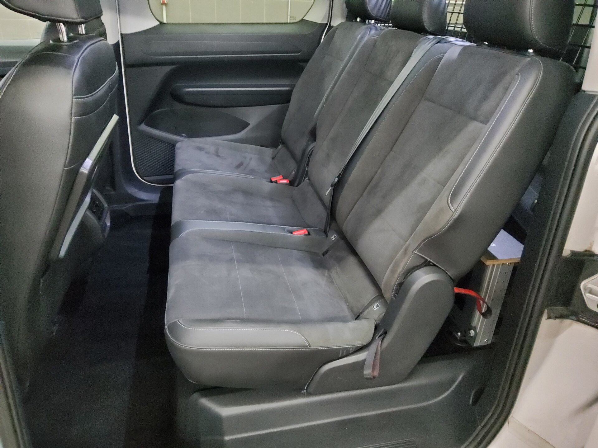 Volkswagen Caddy Maxi 2.0 TDI Navi DC LED 13