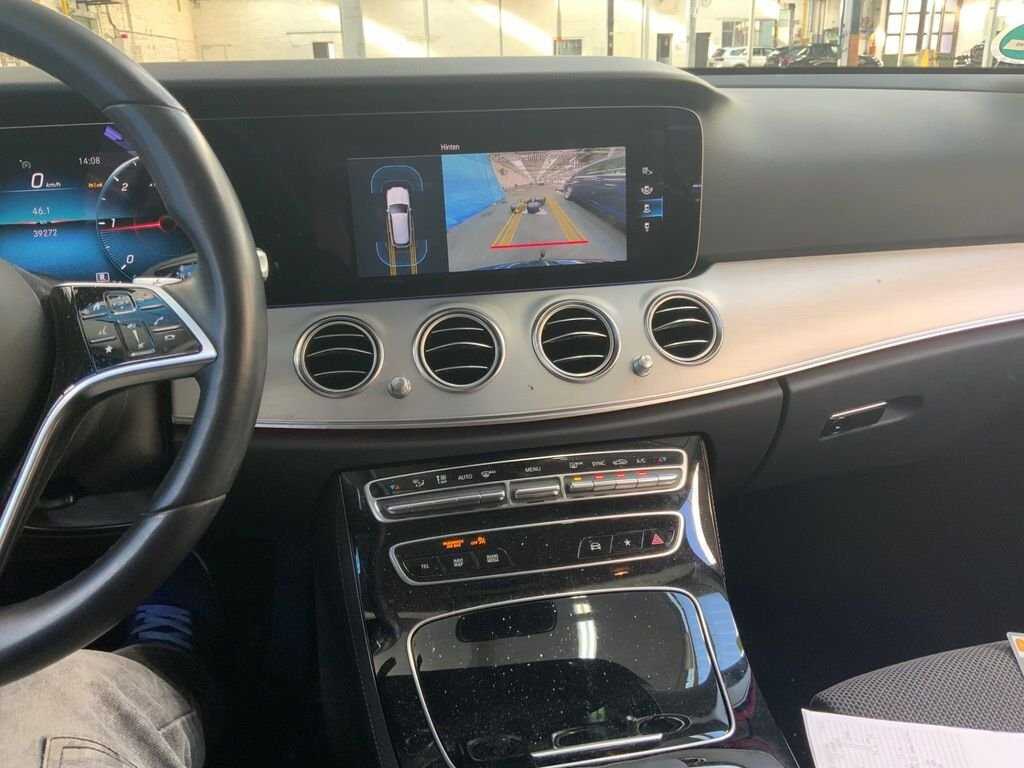 Mercedes-Benz E 200 T d Avantgarde NAVI KLIMAAUT LED RADIO MFL 11