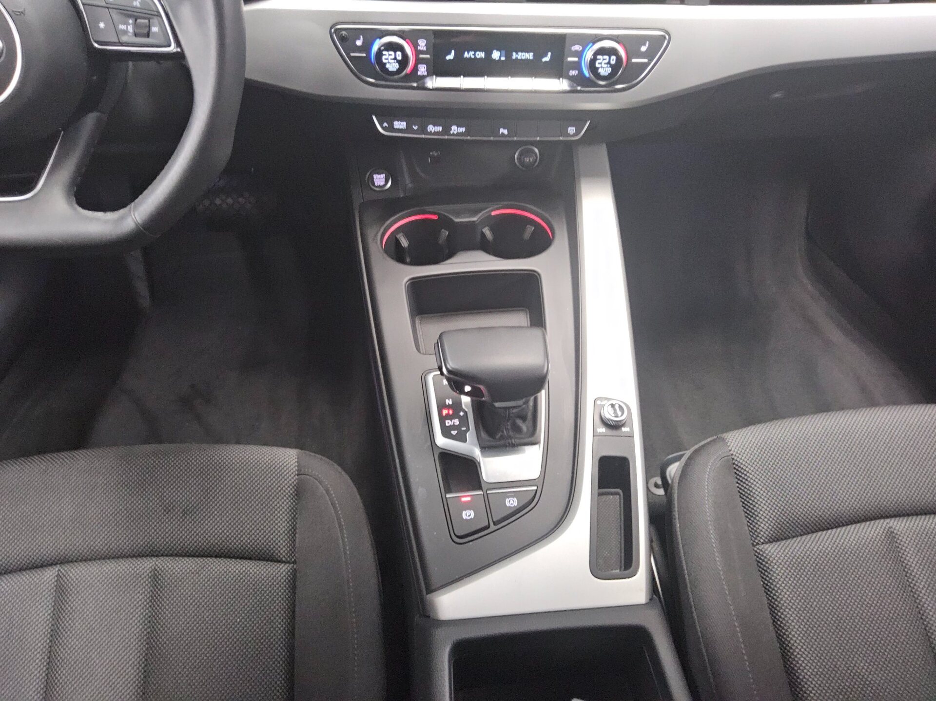 Audi A4 Avant 40 TDI advanced Matrix Virtual 8