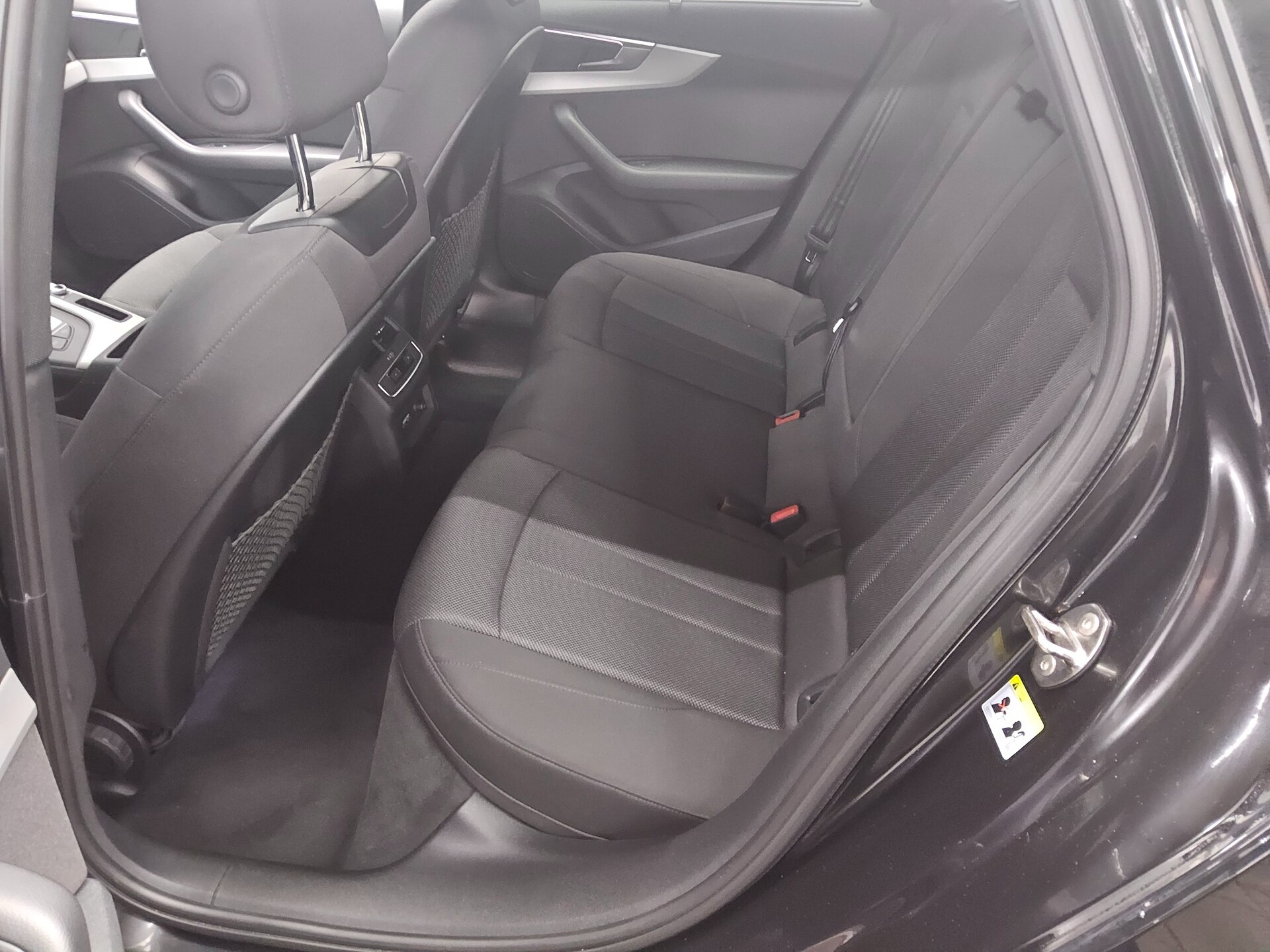 Audi A4 Avant 40 TDI advanced Matrix Virtual 13