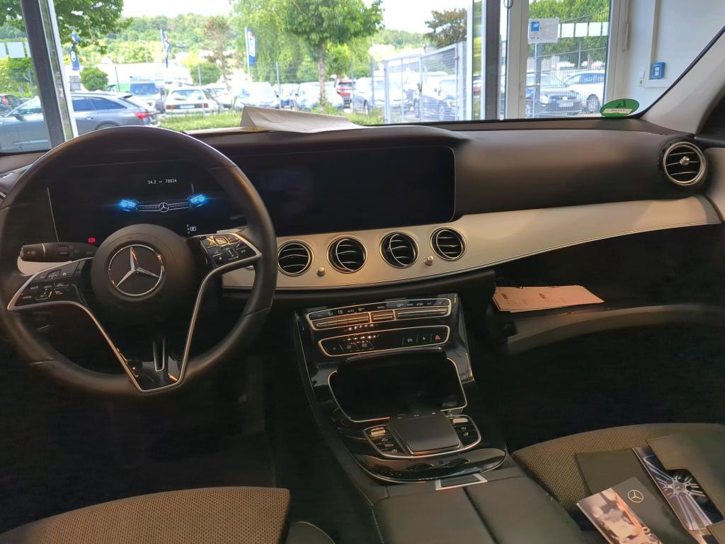 Mercedes-Benz E 200 T d Avantgarde NAVI LED RADIO TEMPO MFL 6