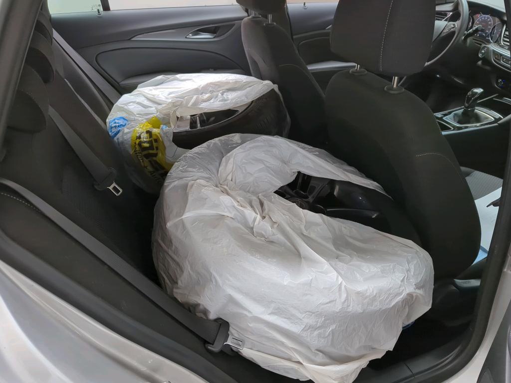 Opel Insignia ST 1.5 D Business Ed. NAVI LED RADIO SHZ PDC 12