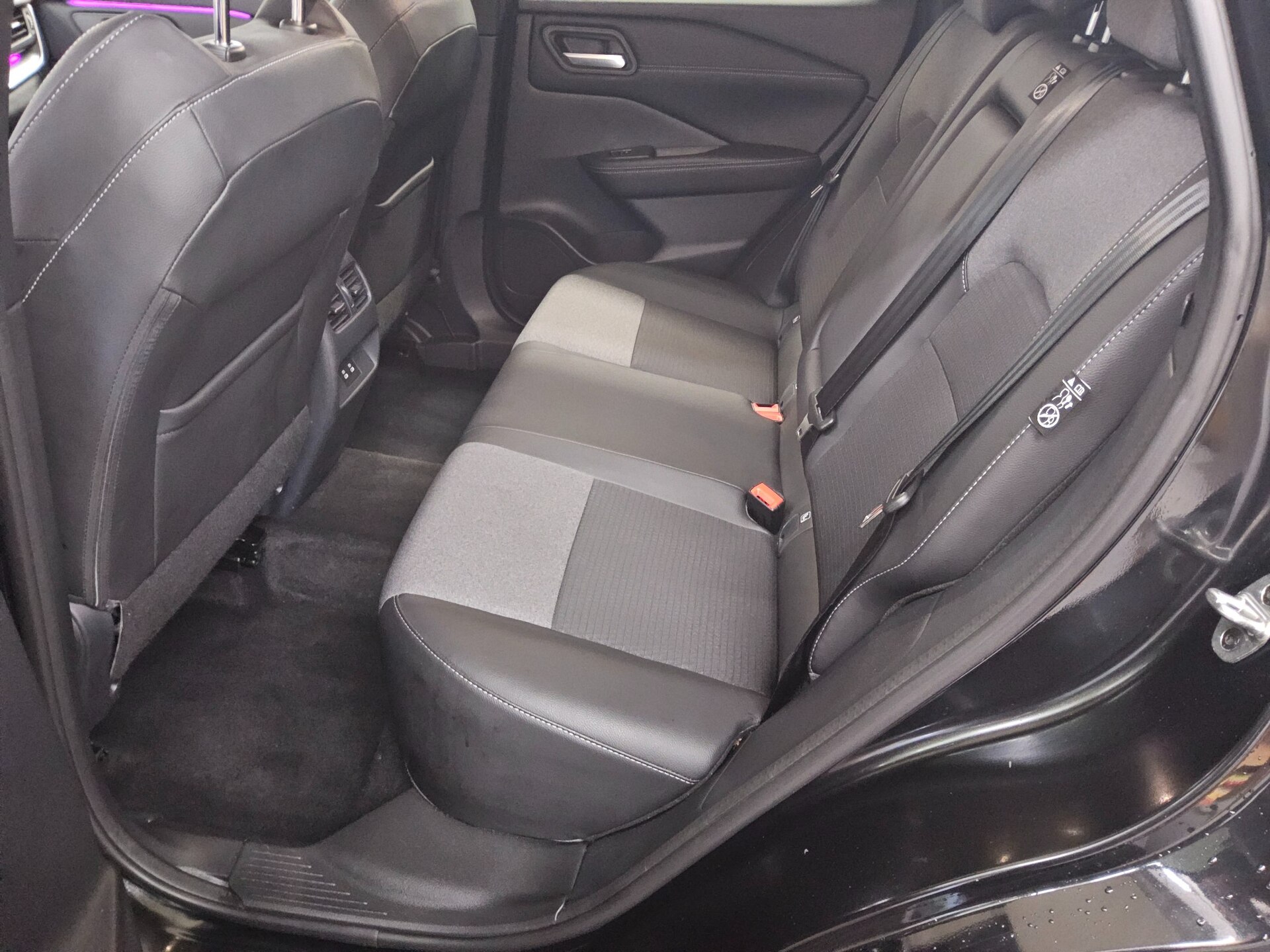 Nissan Qashqai 1.3 DIG-T N-Connecta Komfort+Winter Pkt Navi LED 13