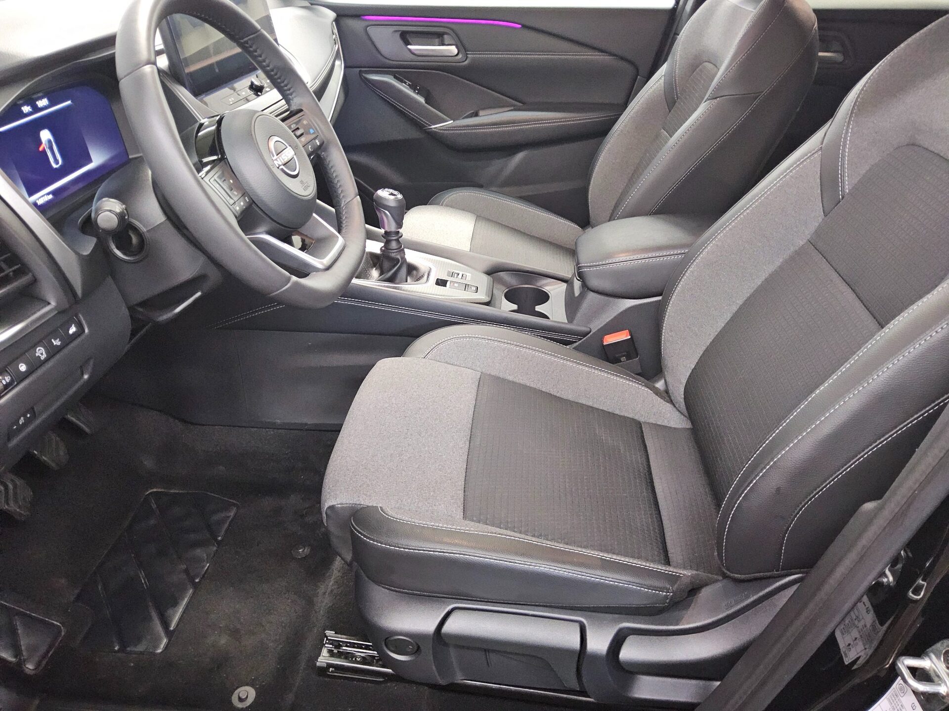 Nissan Qashqai 1.3 DIG-T N-Connecta Komfort+Winter Pkt Navi LED 9