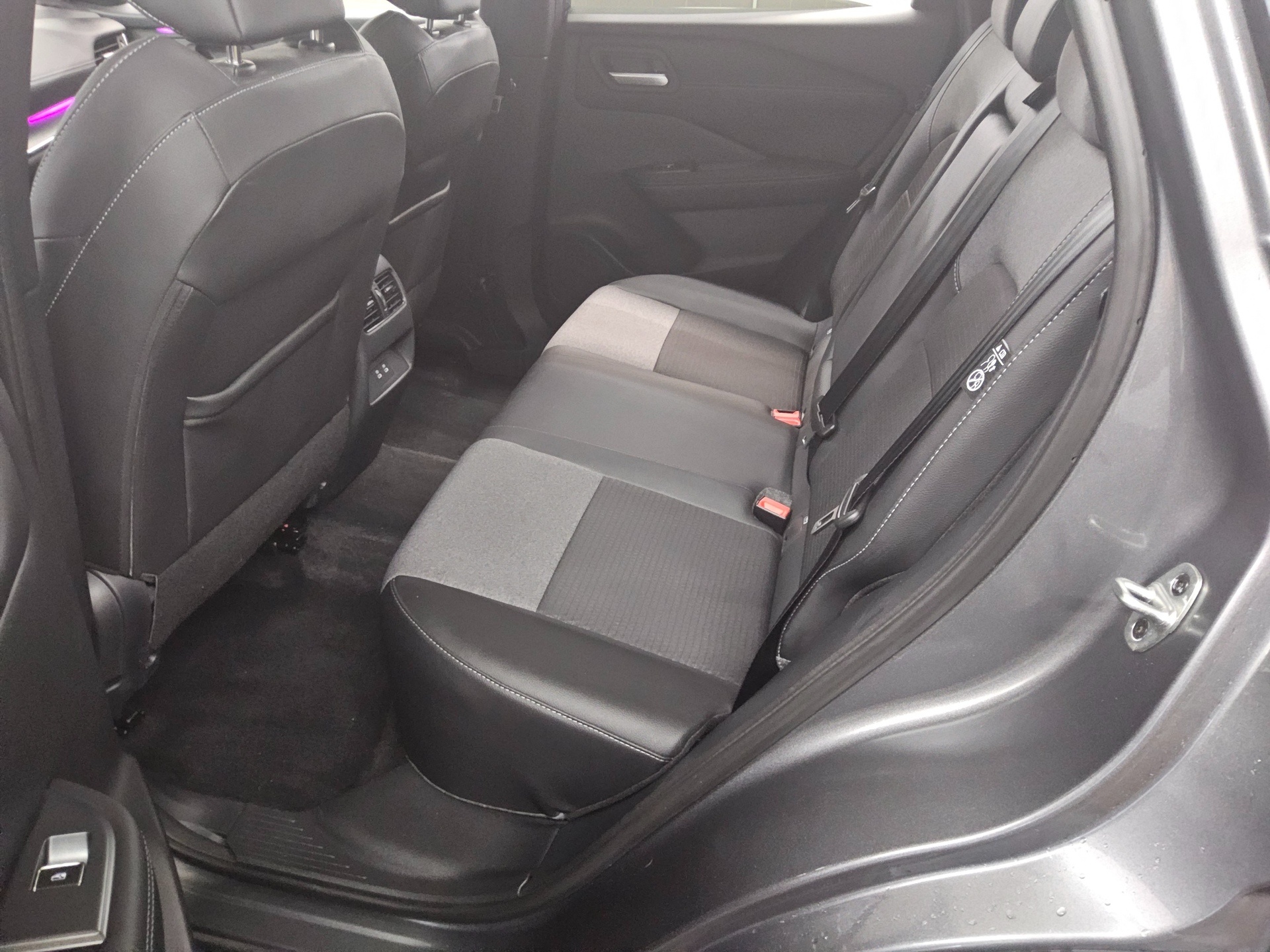 Nissan Qashqai 1.3 DIG-T N-Connecta Komfort+Winter Pkt Navi LED 13