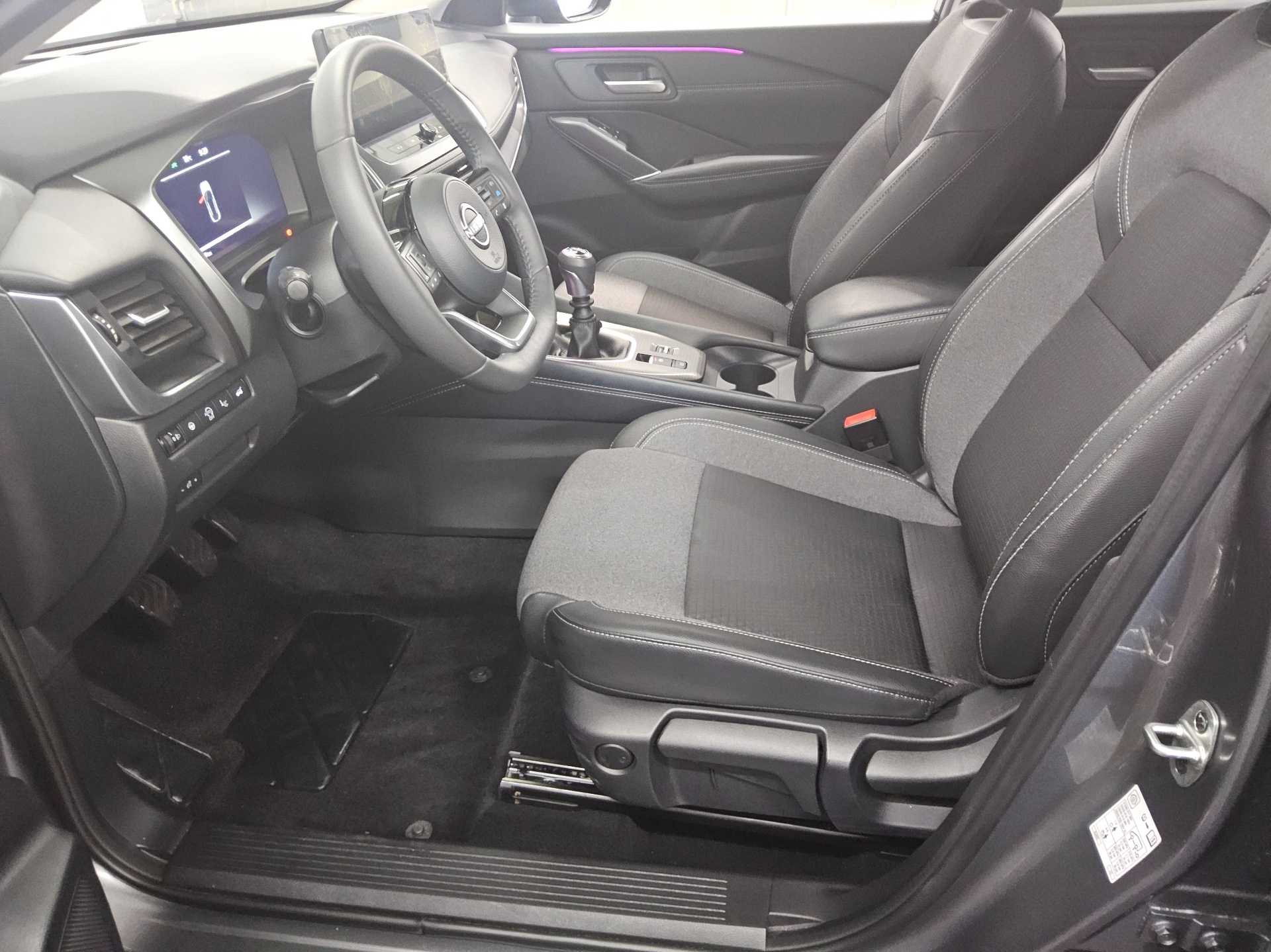 Nissan Qashqai 1.3 DIG-T N-Connecta Komfort+Winter Pkt Navi LED 9