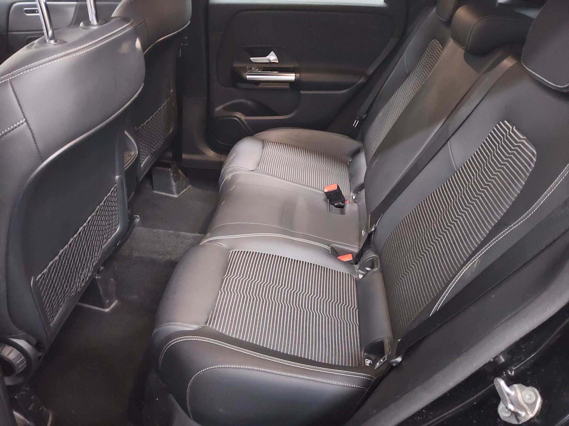 Mercedes-Benz B 200 d Progressive Navi LED AHK Park-Assist 13
