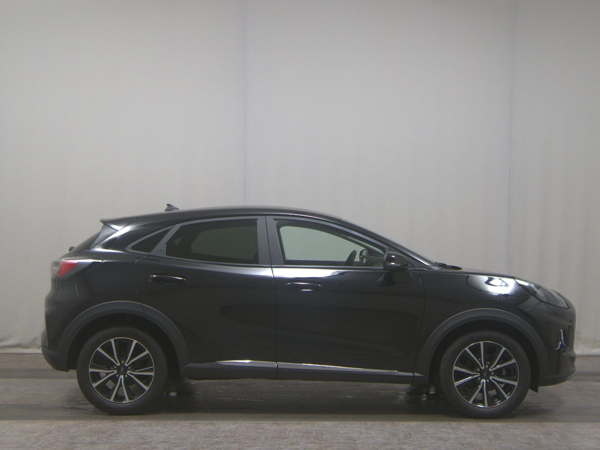Ford Puma 1.0 EB Titanium LED Shz PDC