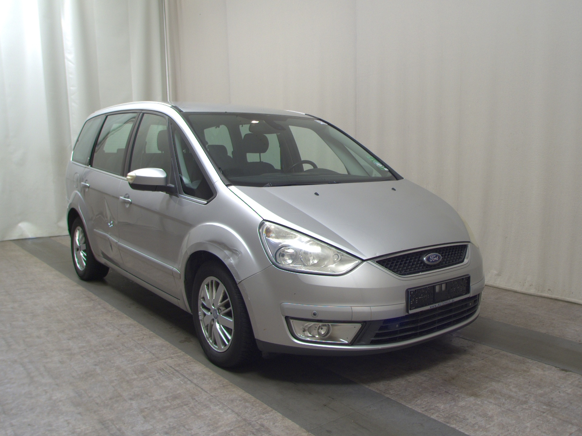 Ford Galaxy 2.0 TDCi Ghia 7-Sitzer AHK PDC 3