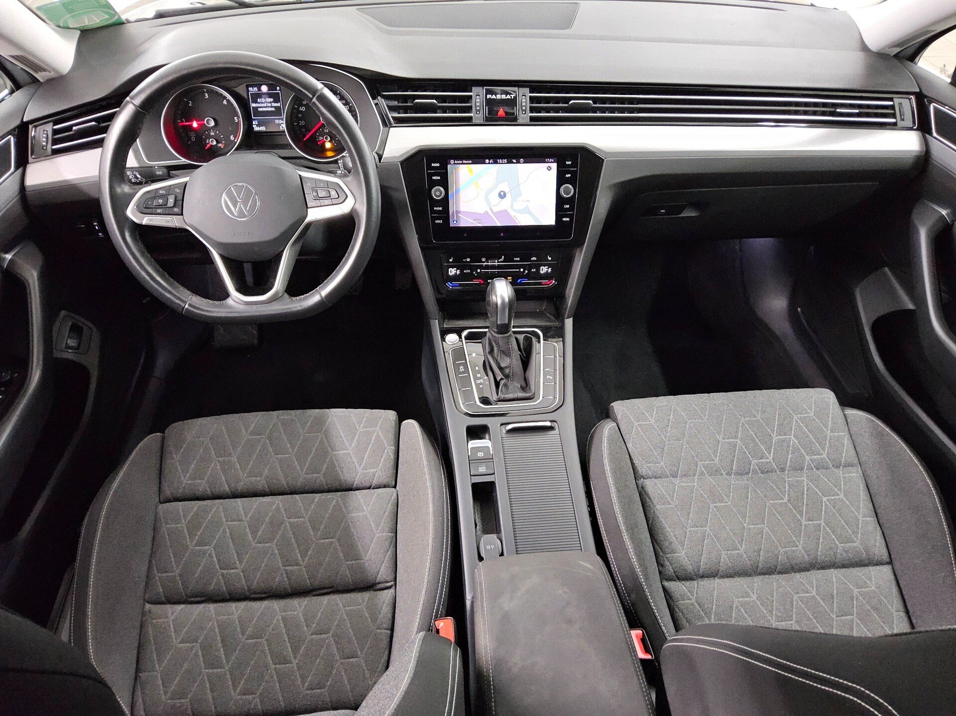 Volkswagen Passat Var. 2.0 TDI Business Navi LED RfK ACC 5