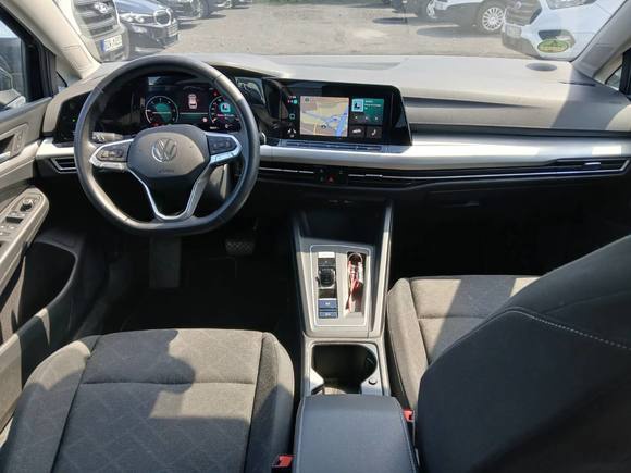 Volkswagen Golf Var. 2.0 TDI Life NAVI KLIMAAUT LED SHZ PDC 5