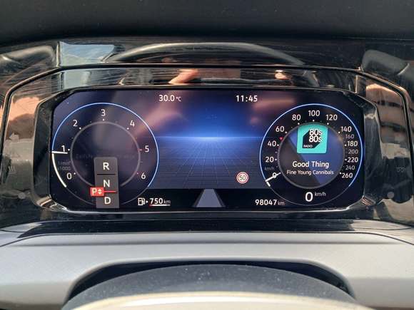 Volkswagen Golf Var. 2.0 TDI Life NAVI KLIMAAUT LED SHZ PDC 7