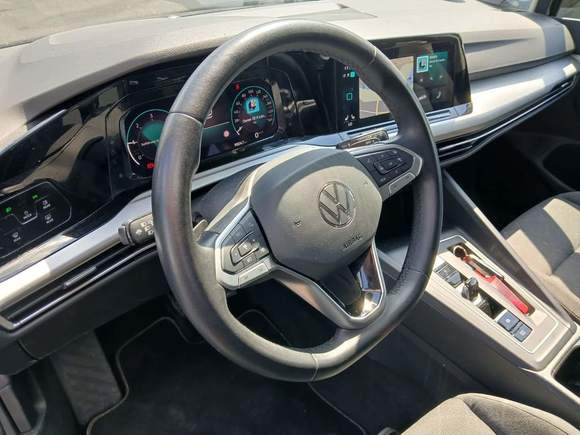 Volkswagen Golf Var. 2.0 TDI Life NAVI KLIMAAUT LED SHZ PDC 8