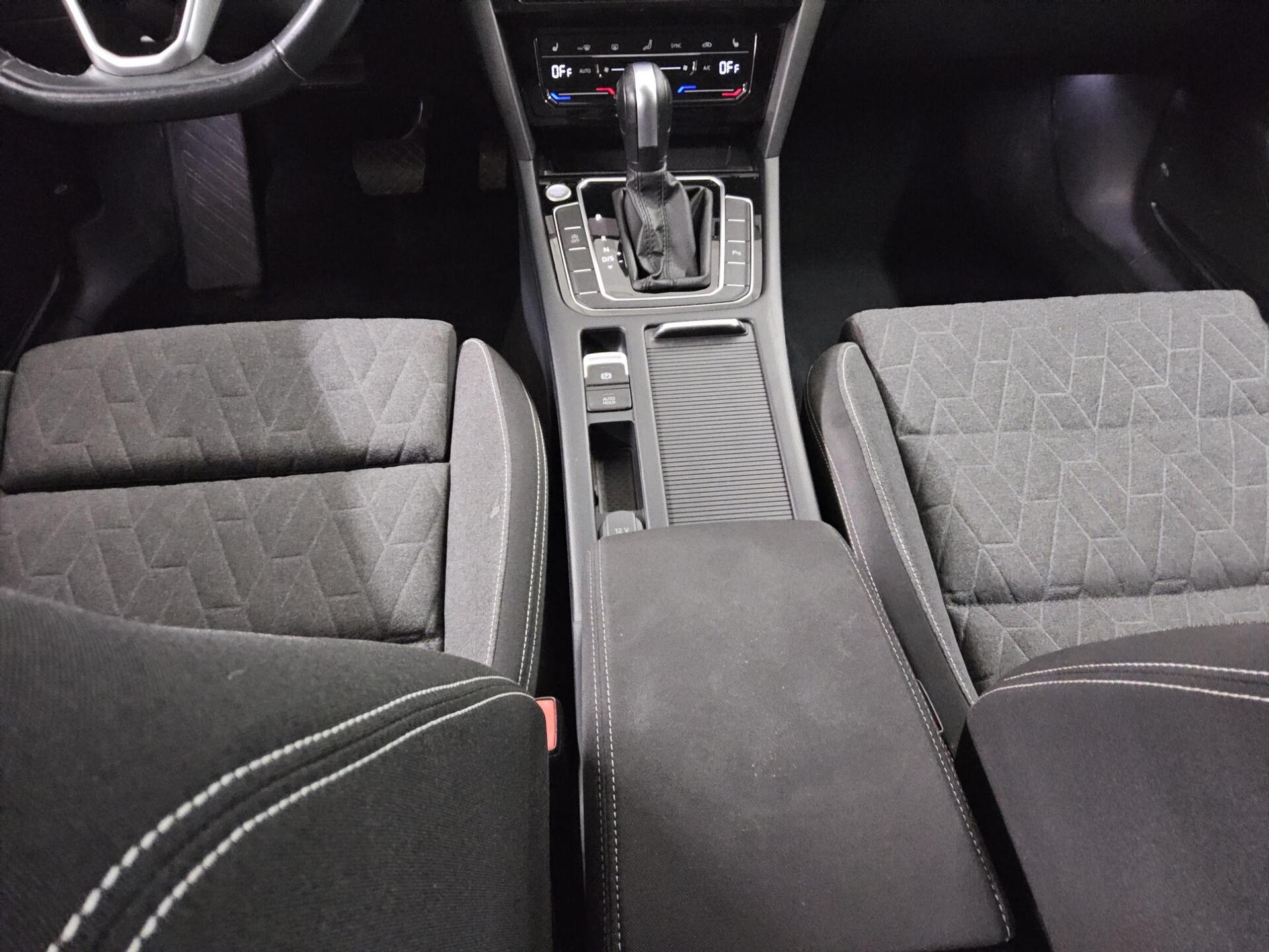 Volkswagen Passat Variant 2.0 TDI Business Navi LED RFK AHK 6