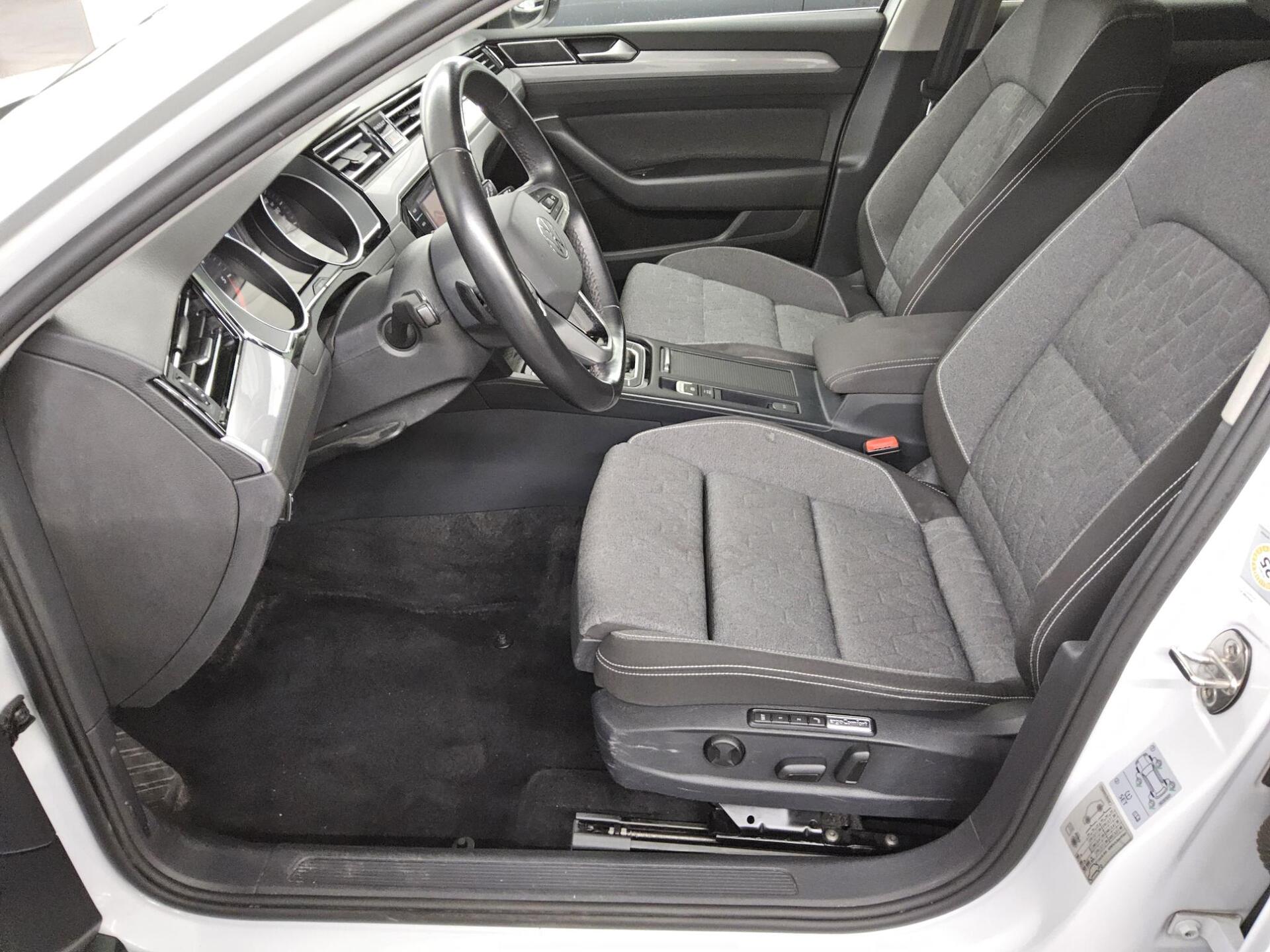 Volkswagen Passat Variant 2.0 TDI Business Navi LED RFK AHK 8