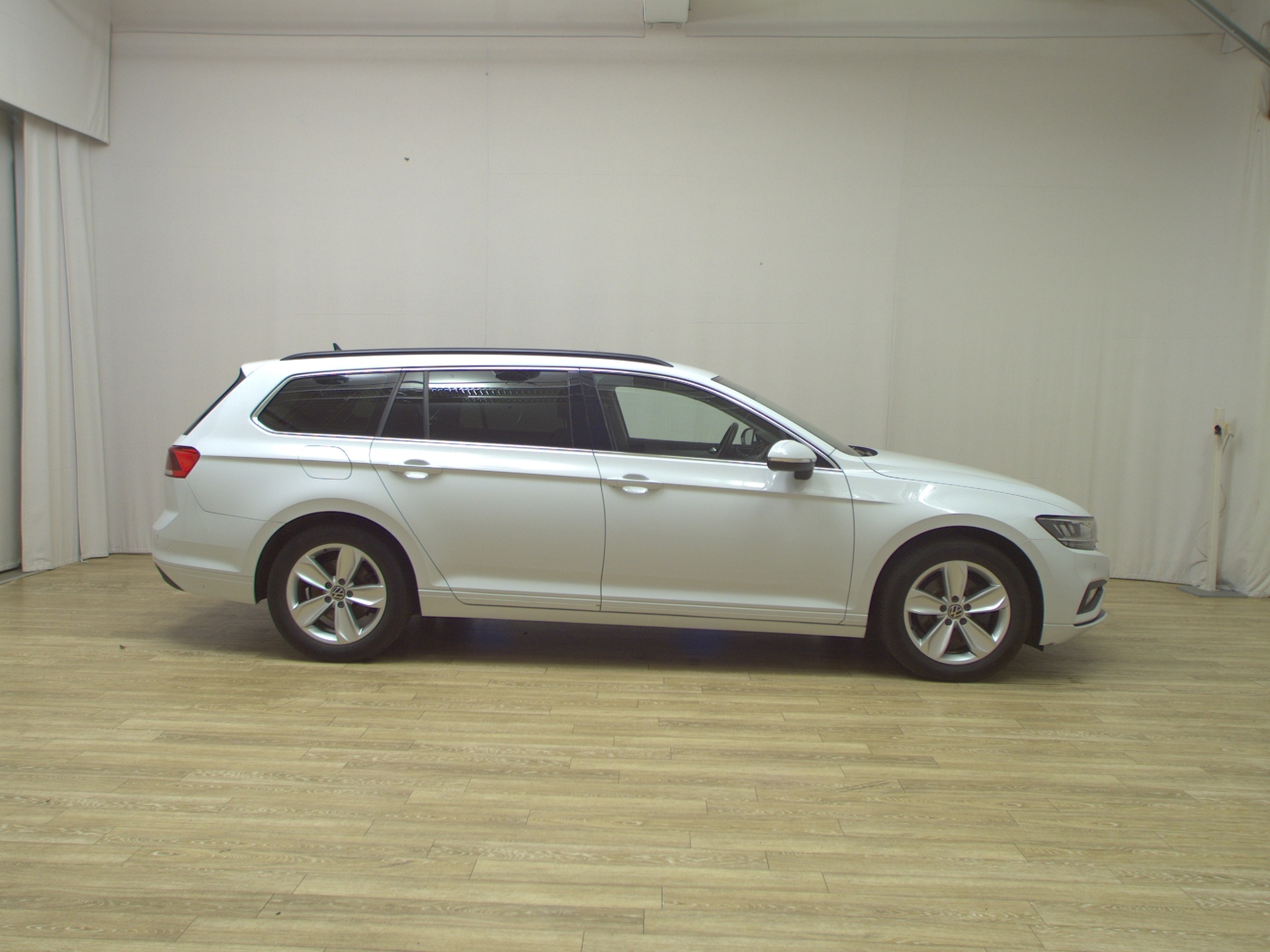 Volkswagen Passat Variant 2.0 TDI Business Navi LED RFK AHK