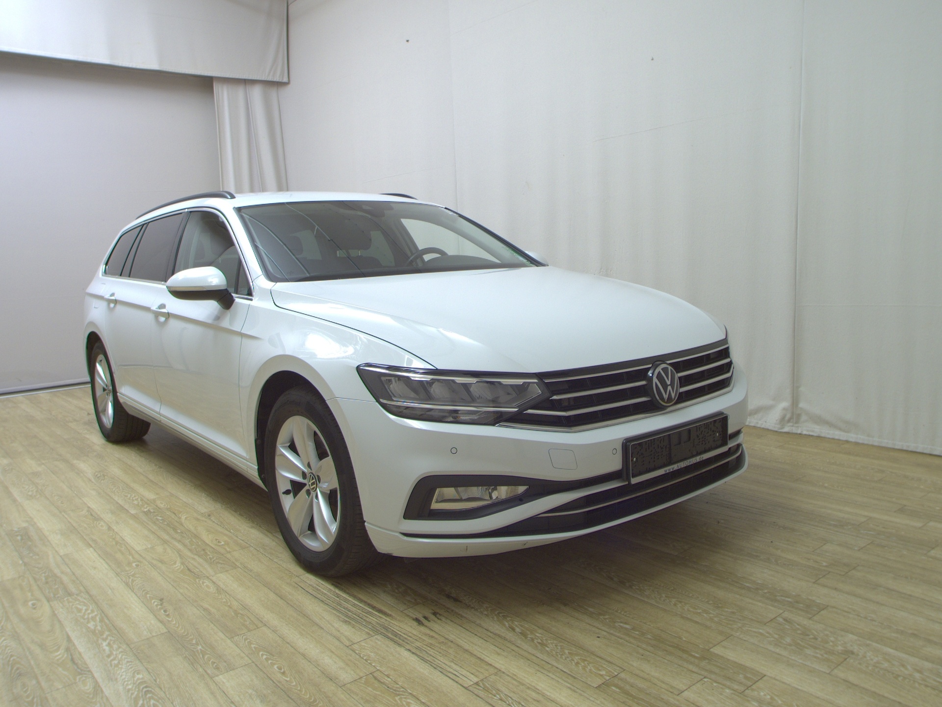 Volkswagen Passat Variant 2.0 TDI Business Navi LED RFK AHK 3