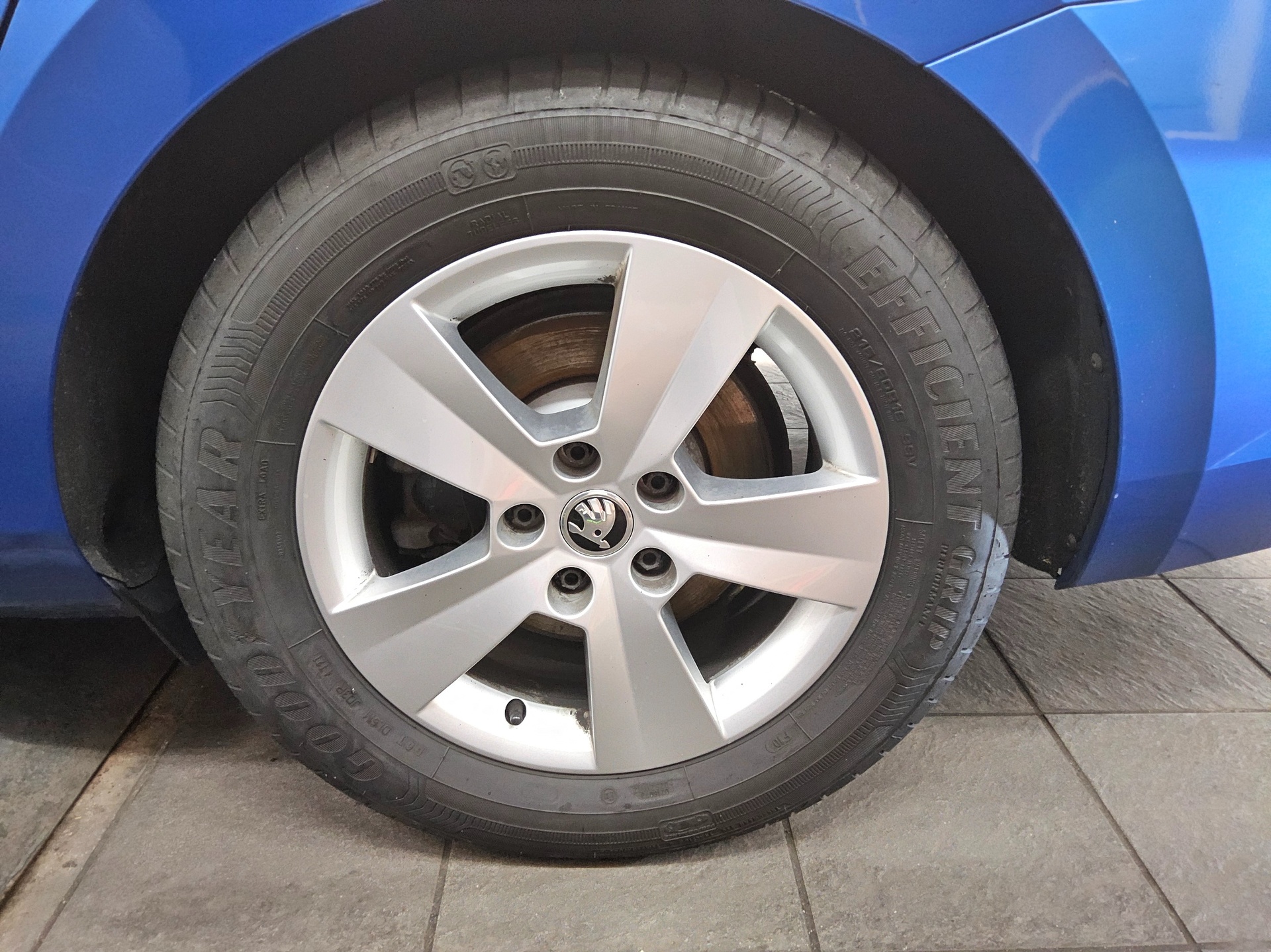 Skoda Superb Kombi 2.0 TDI Ambition Navi LED ACC Shz 10