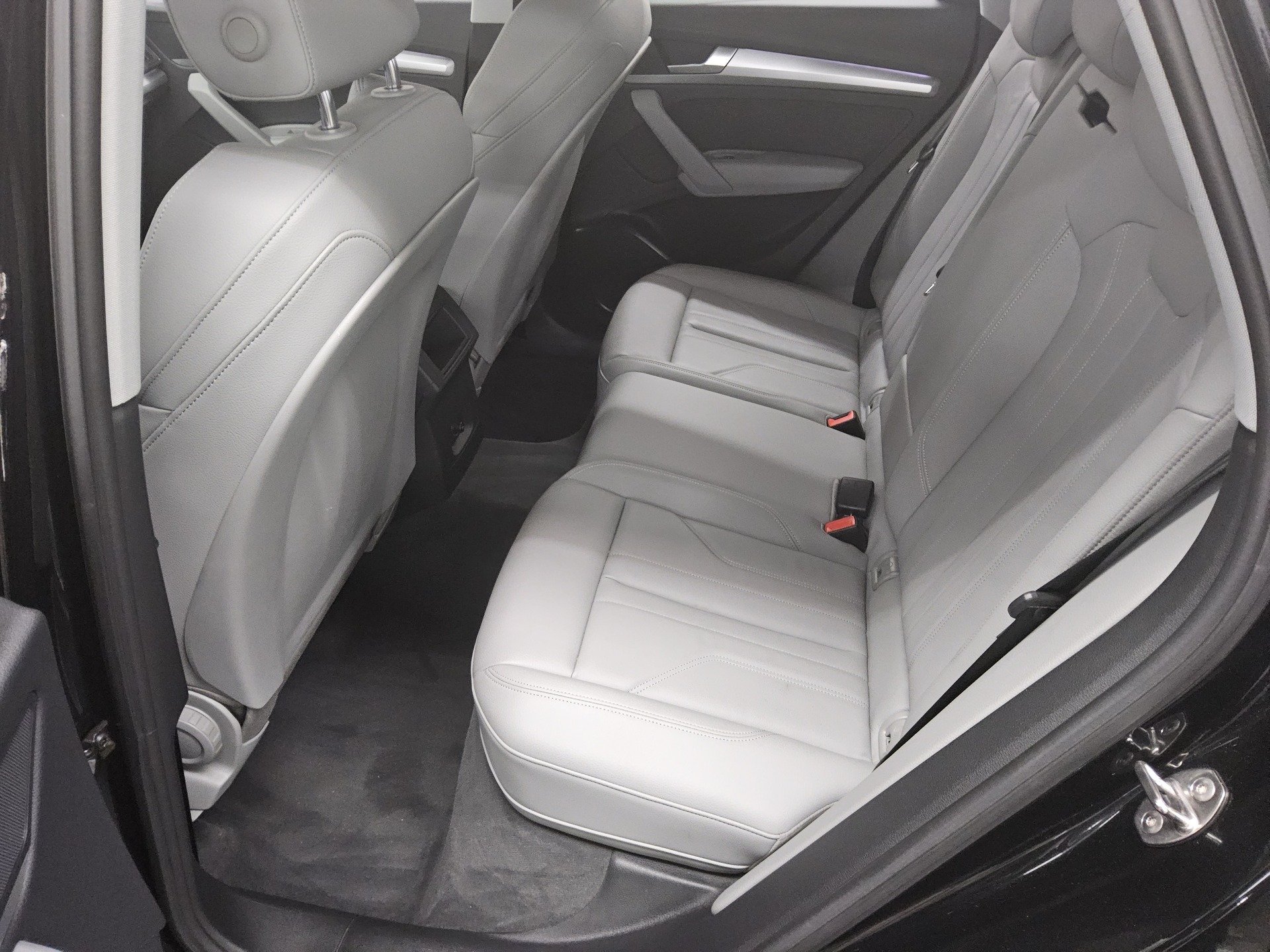 Audi Q5 35 TDI Leder Navi+ Xenon vc LED RFK Ambiente 13