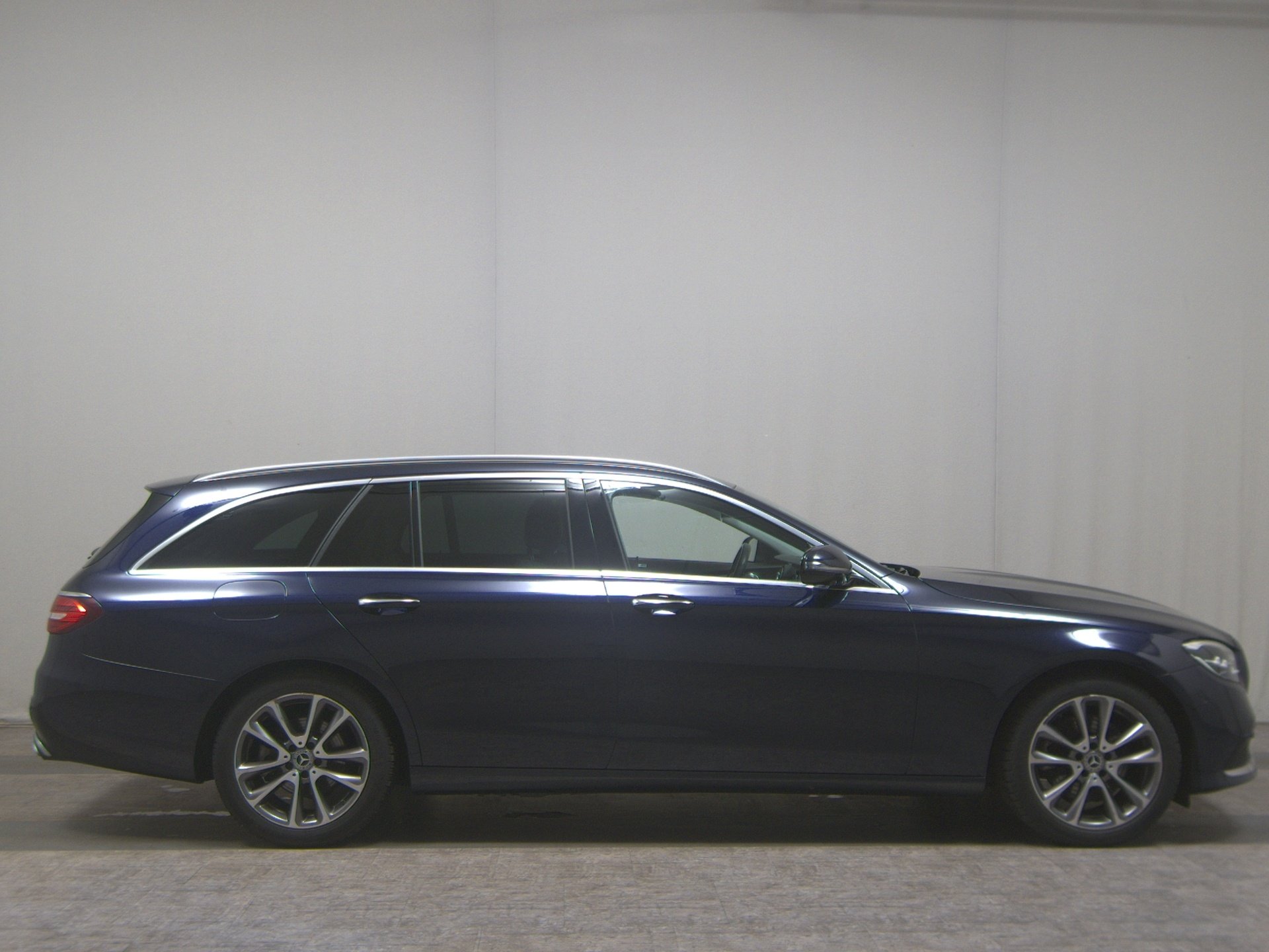 Mercedes-Benz E 200 T Avantgarde Nav Widescreen Pano Burmester