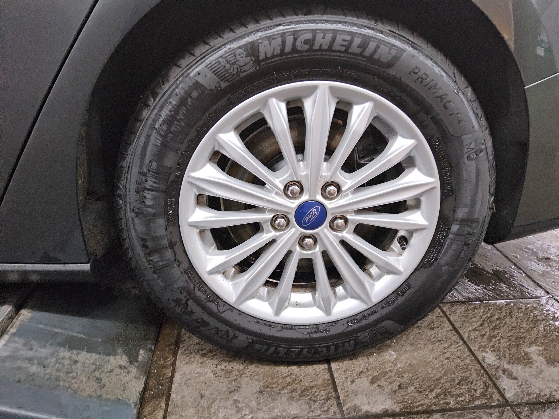 Ford Focus Turnier 1.5 EB Titanium Navi LED ACC Shz 10