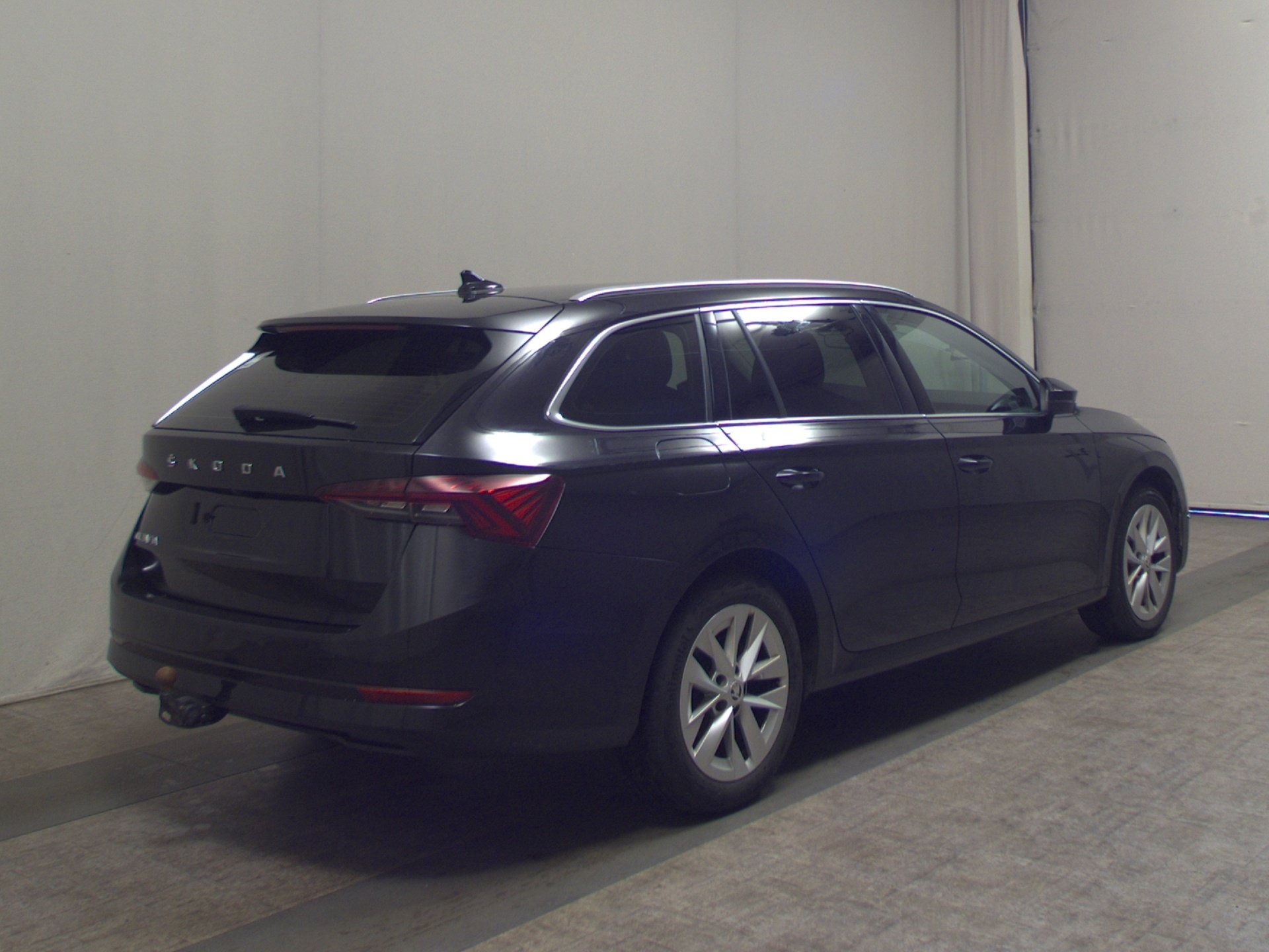 Skoda Octavia Kombi 2.0 TDI Style Navi LED vc RfK ACC 4