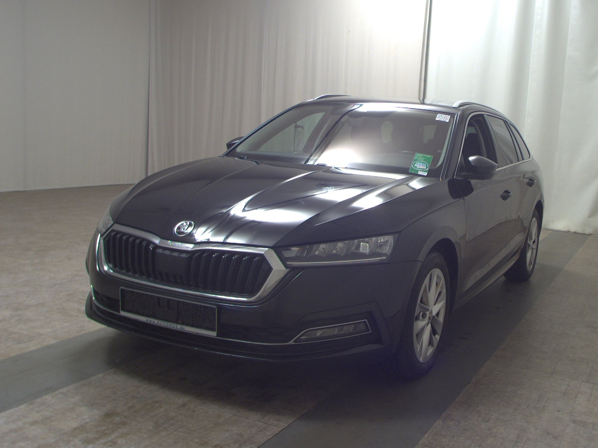 Skoda Octavia Kombi 2.0 TDI Style Navi LED vc RfK ACC 2