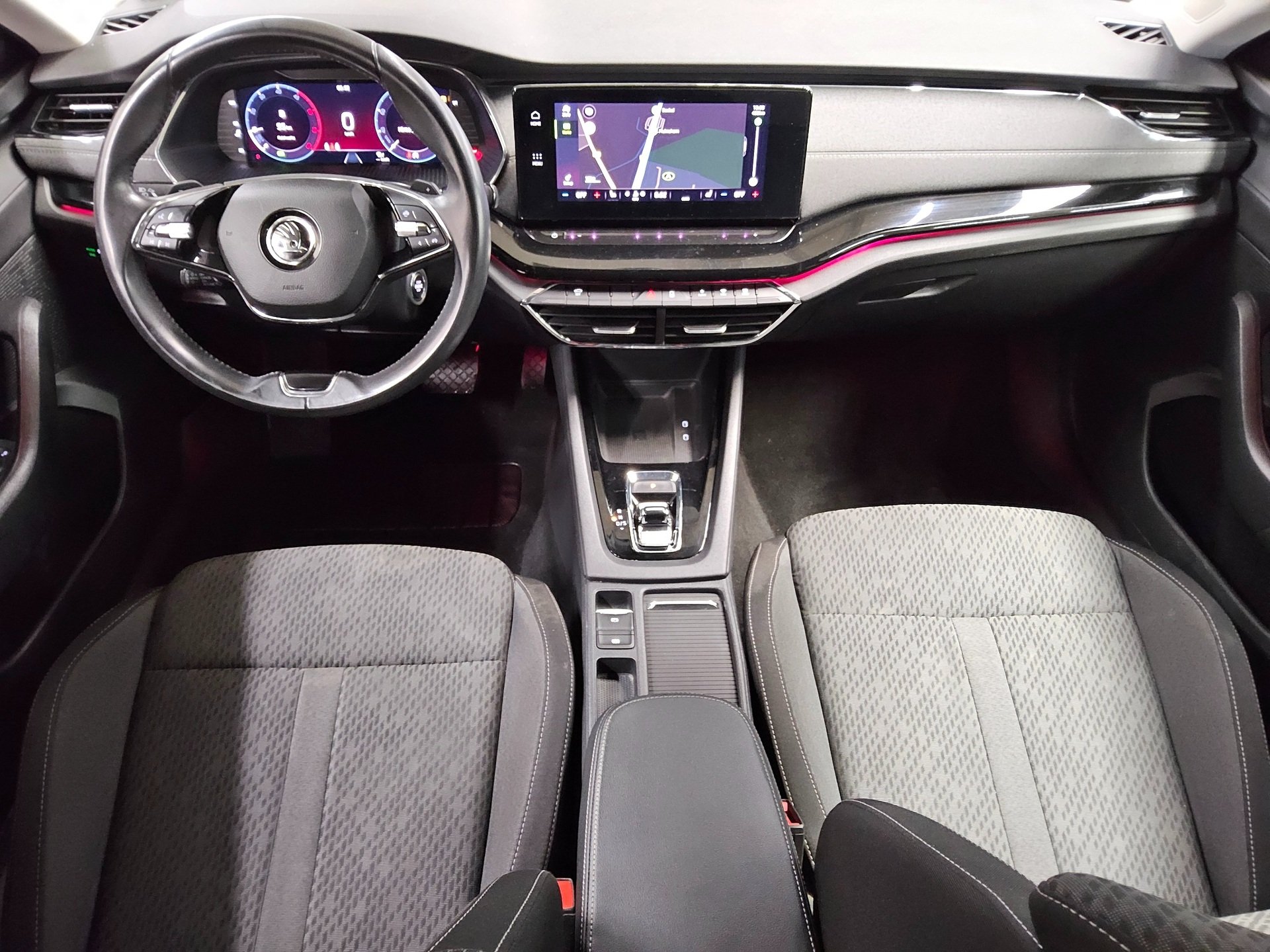 Skoda Octavia Kombi 2.0 TDI Style Navi LED vc RfK ACC 6