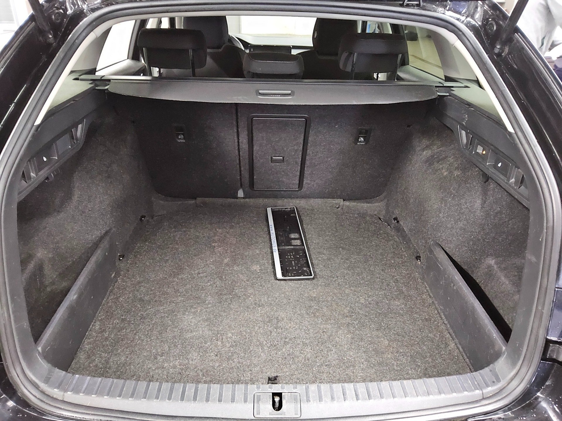 Skoda Octavia Kombi 2.0 TDI Style Navi LED vc RfK ACC 12