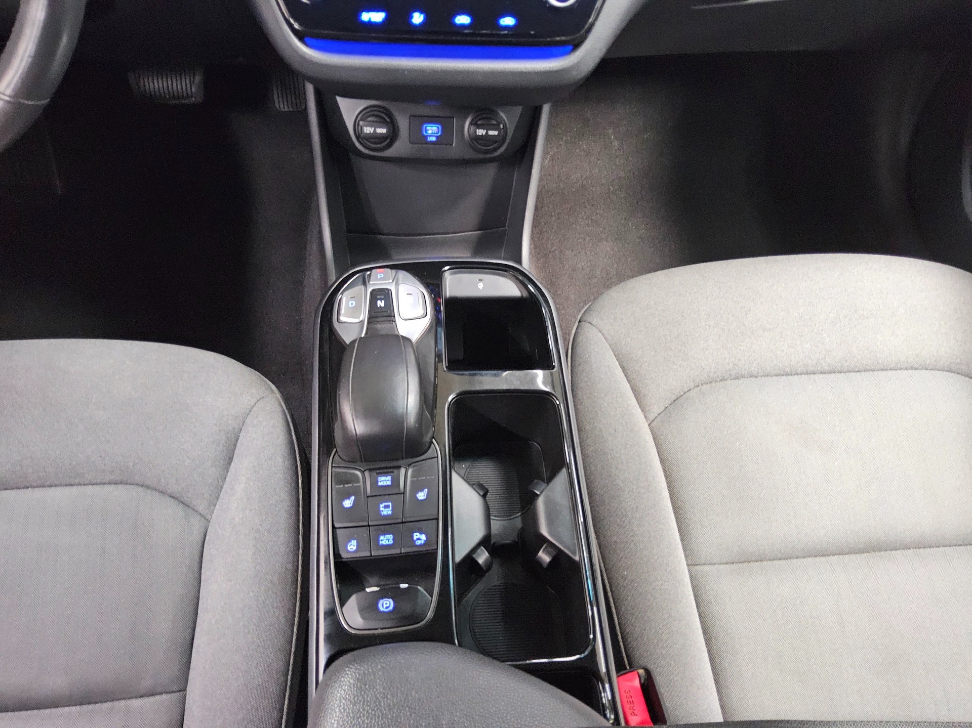 Hyundai IONIQ Elektro Style Navi LED DC RFK PDC Shz 6