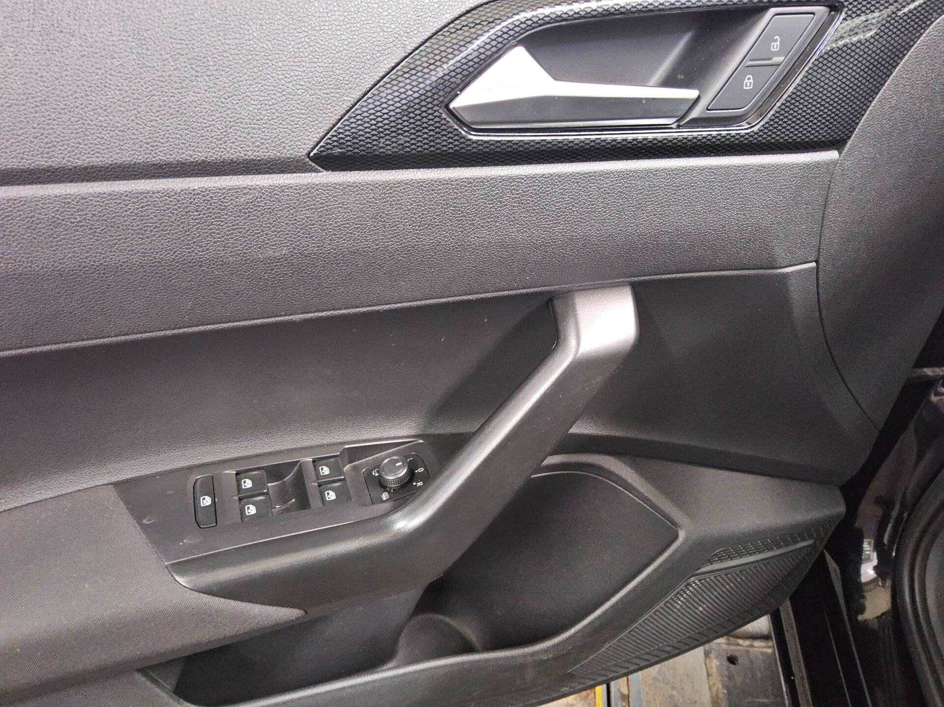 Volkswagen Polo 1.0 TSI Life Navi LED vc PDC 10