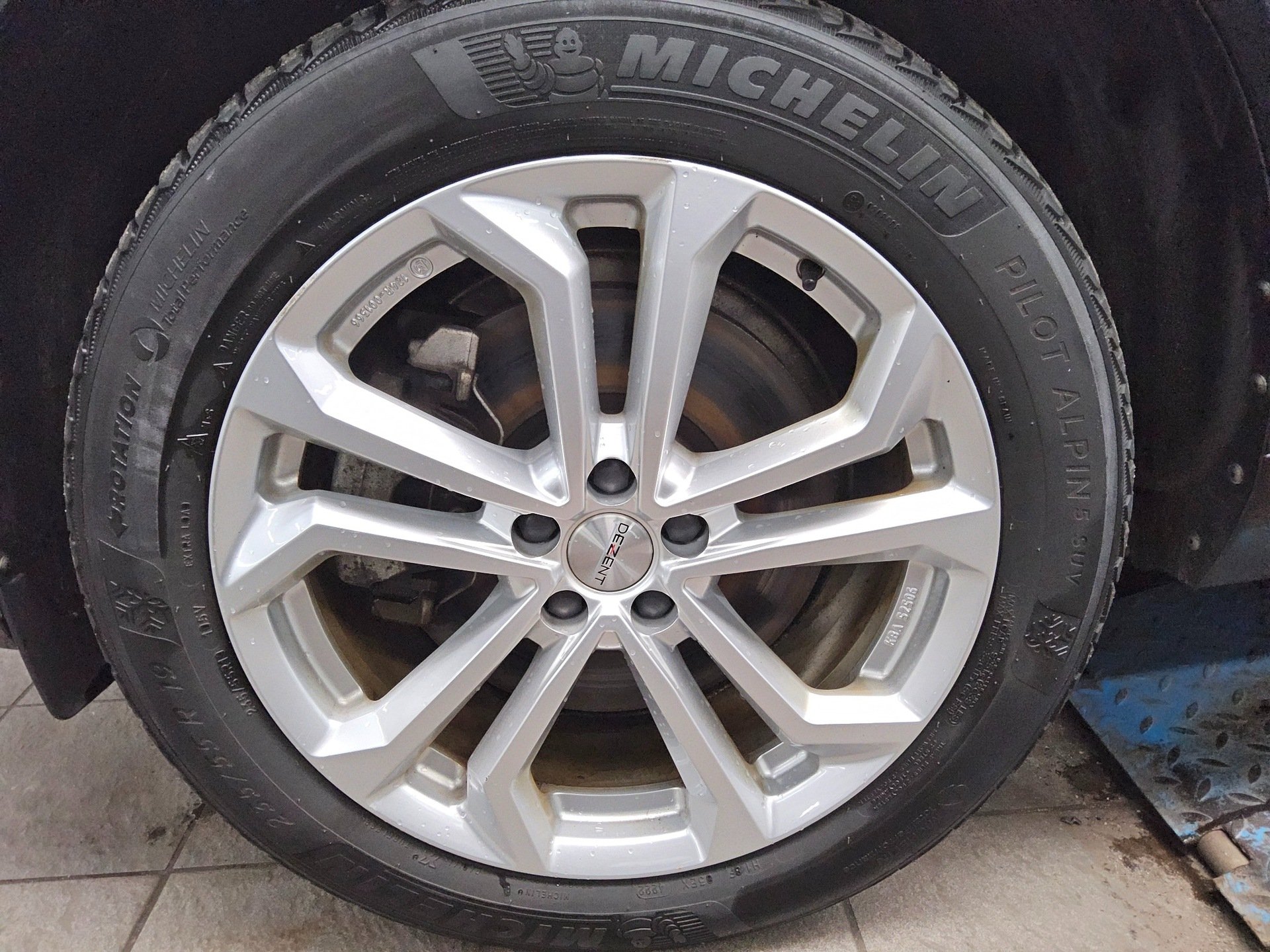 Volvo XC60 T6 AWD Plus Bright Recharge Plug-In Pano 11