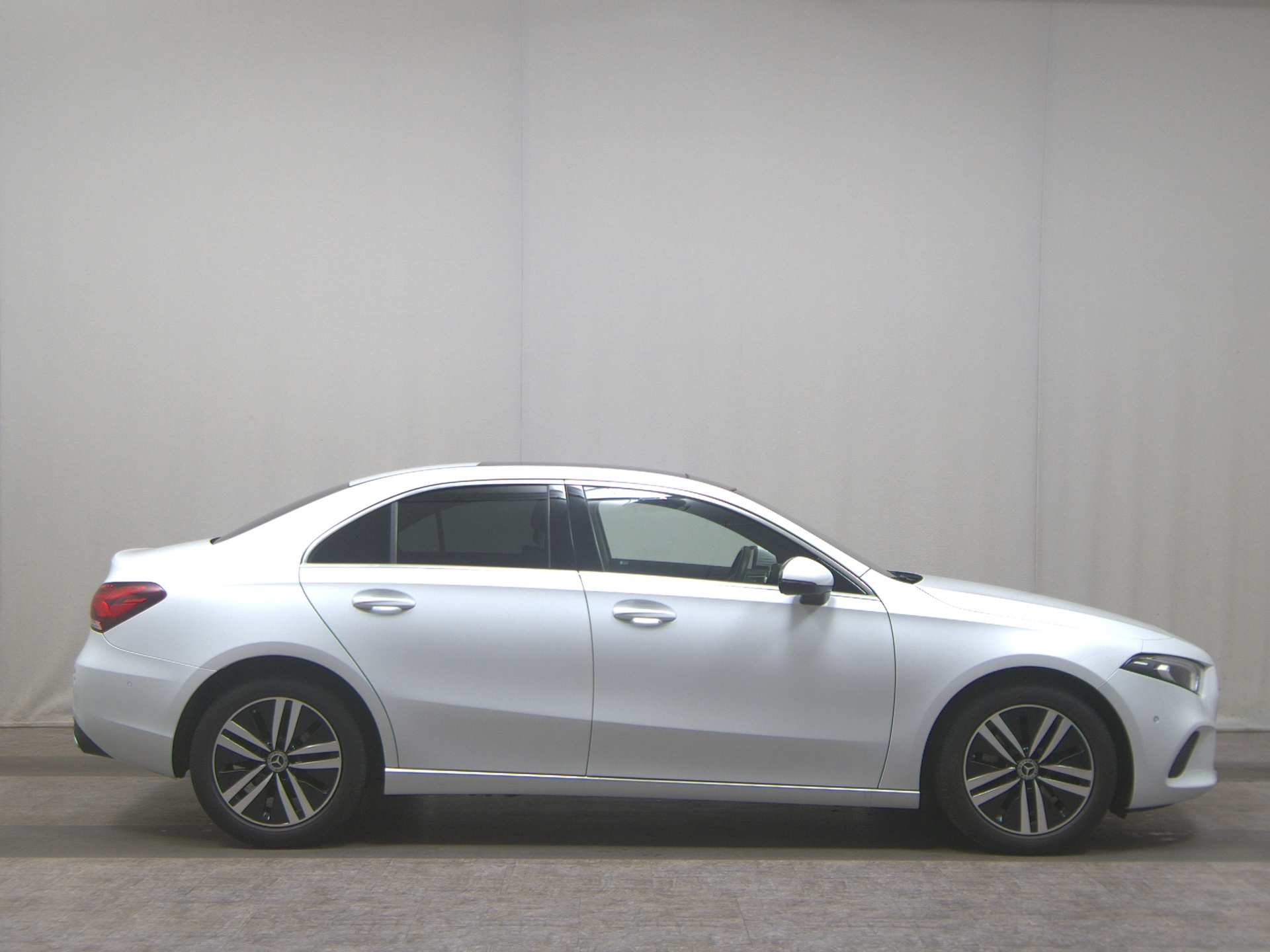 Mercedes-Benz A 180 d Progressive Navi LED Pano RFK